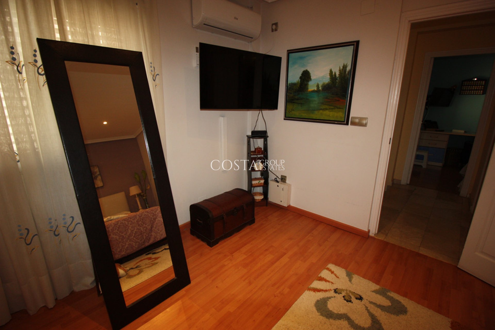 Resale - Villa -
Guardamar del Segura - Guardamar del Segura Centro