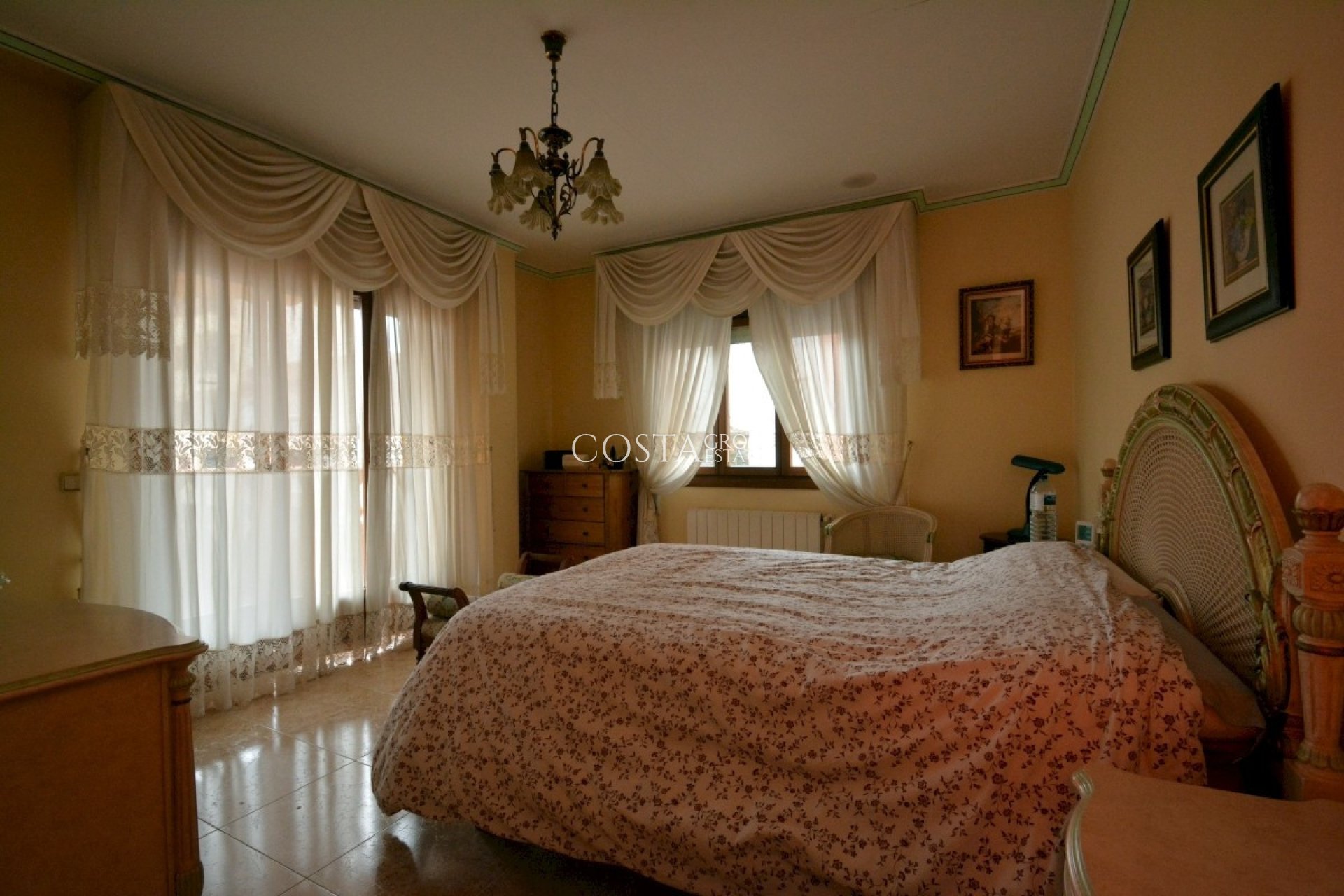 Resale - Villa -
Guardamar del Segura - Guardamar del Segura Centro