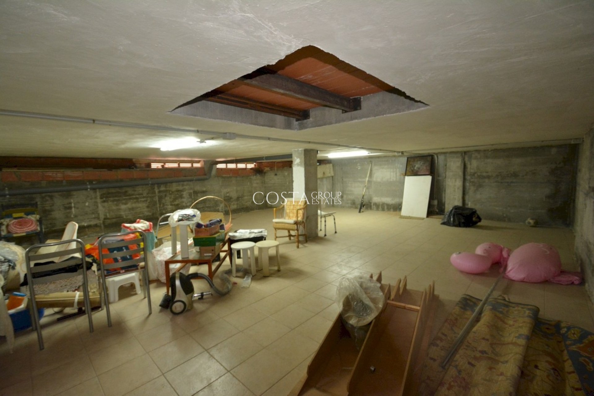 Resale - Villa -
Guardamar del Segura - Guardamar del Segura Centro