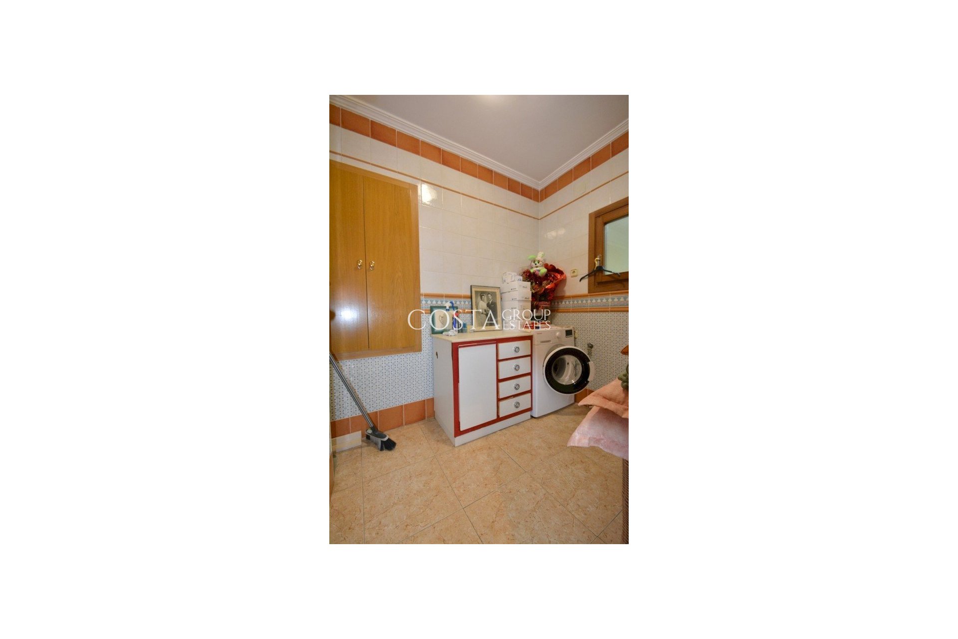 Resale - Villa -
Guardamar del Segura - Guardamar del Segura Centro