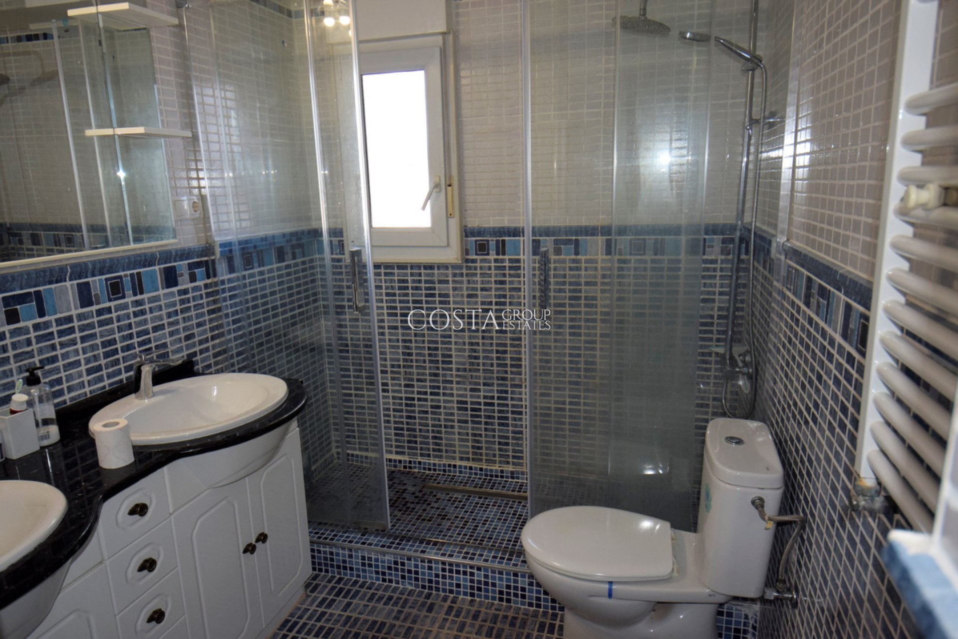 Resale - Villa -
Guardamar del Segura - Guardamar del Segura Centro
