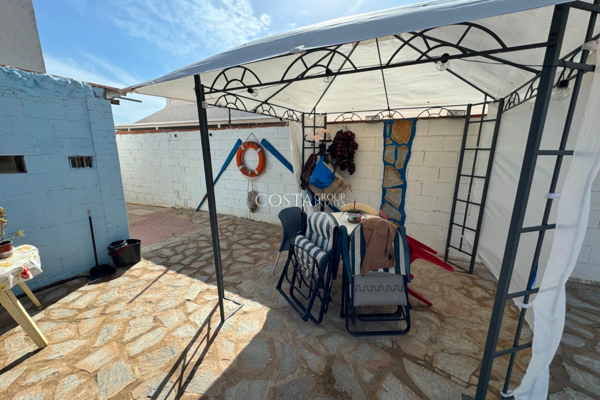 Resale - Villa -
Guardamar del Segura - Guardamar del Segura Centro