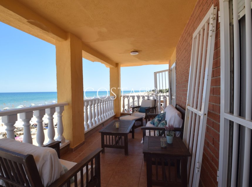 Resale - Villa -
Guardamar del Segura - Guardamar del Segura Centro