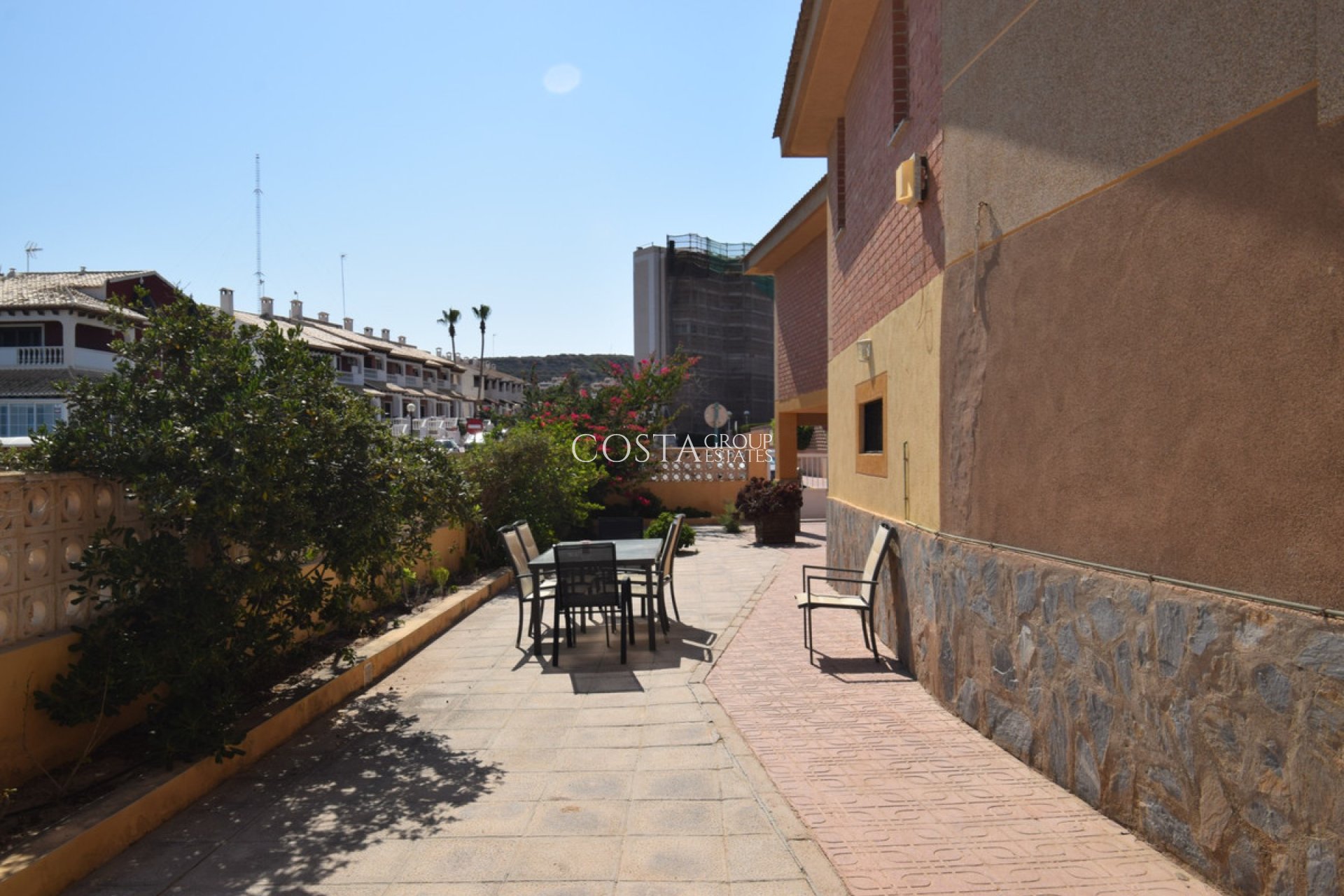Resale - Villa -
Guardamar del Segura - Guardamar del Segura Centro
