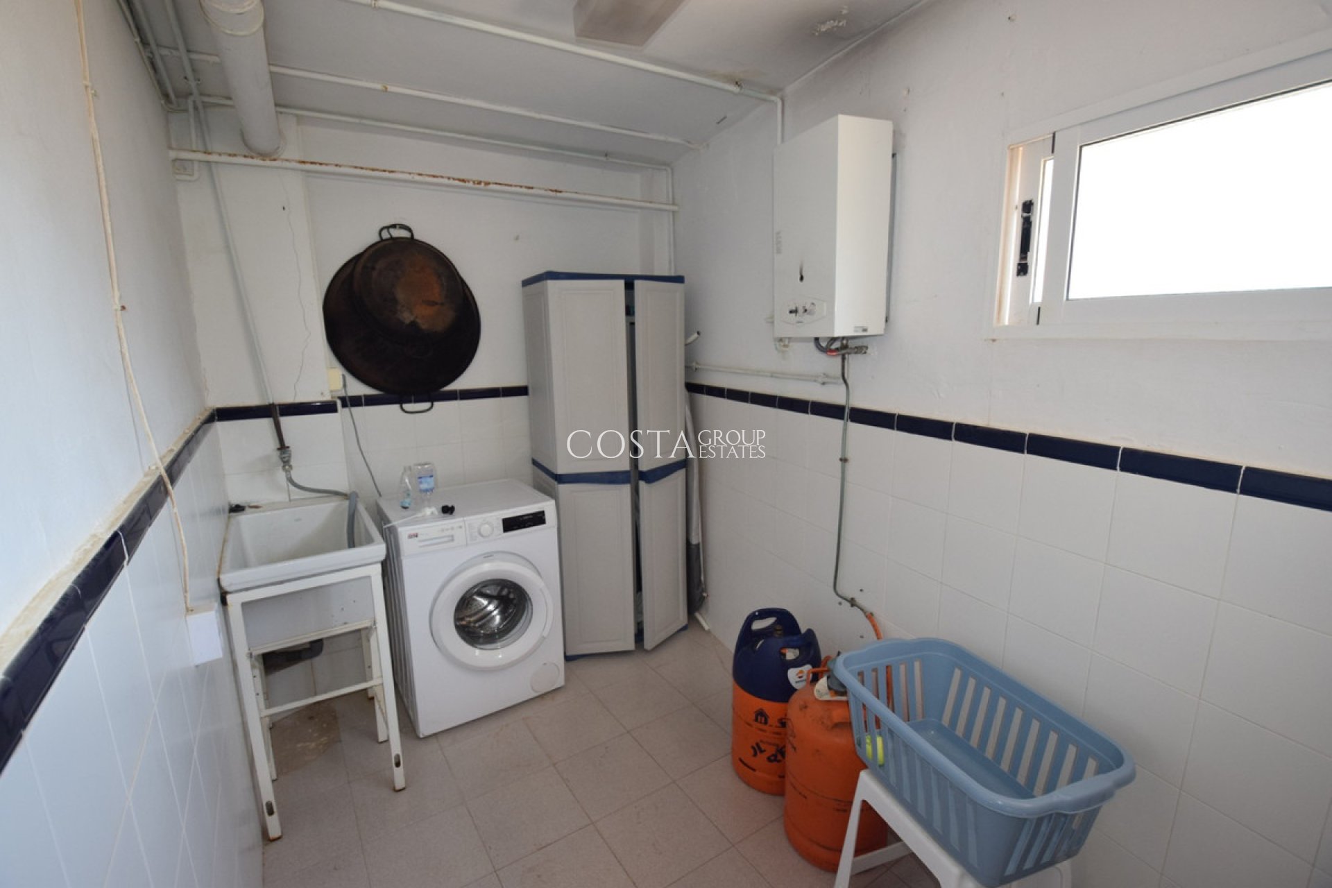 Resale - Villa -
Guardamar del Segura - Guardamar del Segura Centro