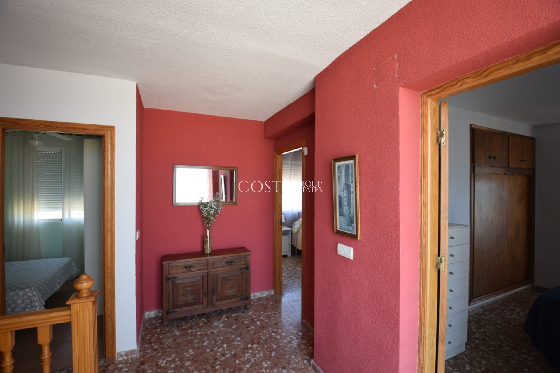 Resale - Villa -
Guardamar del Segura - Guardamar del Segura Centro
