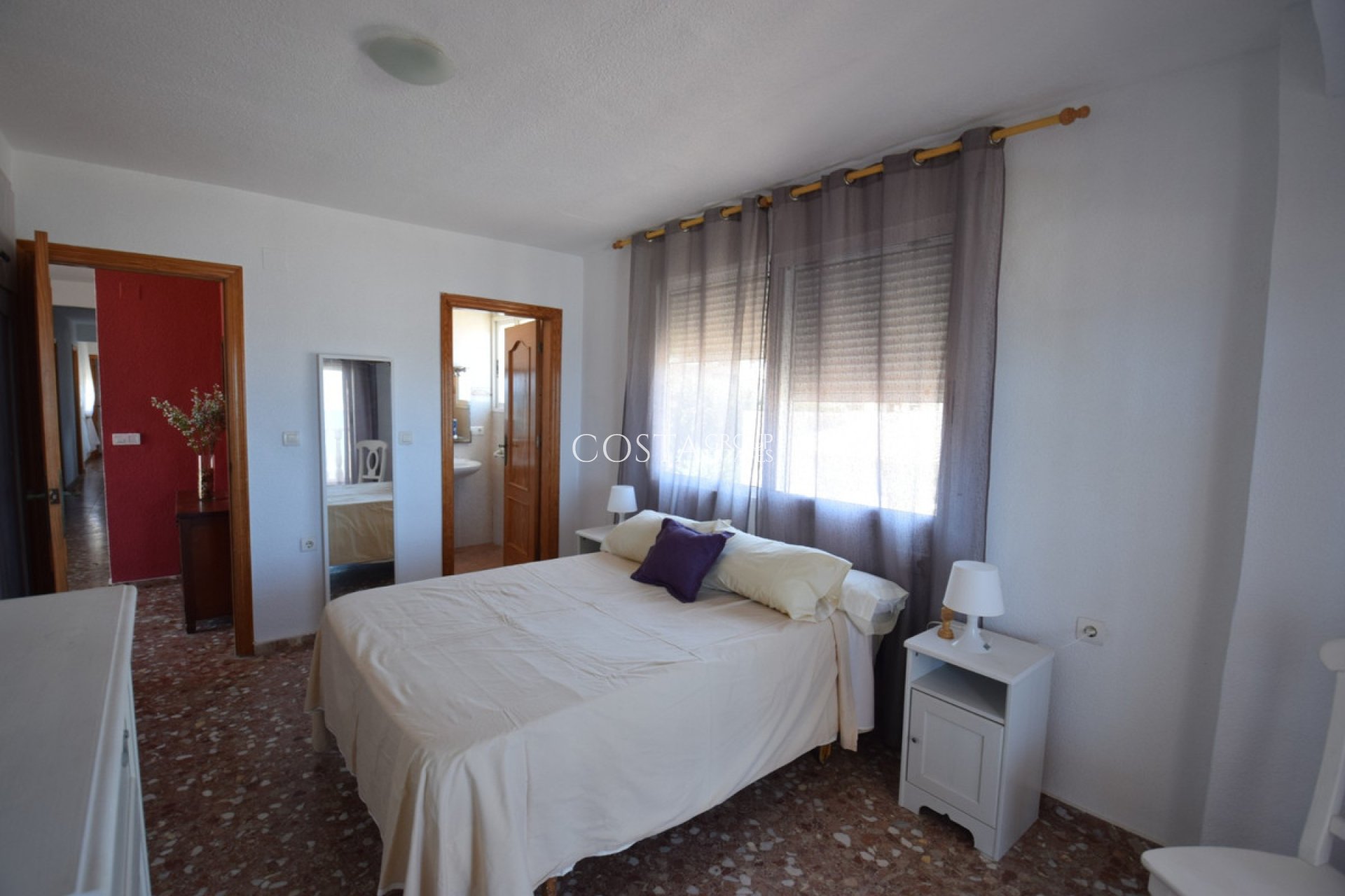 Resale - Villa -
Guardamar del Segura - Guardamar del Segura Centro