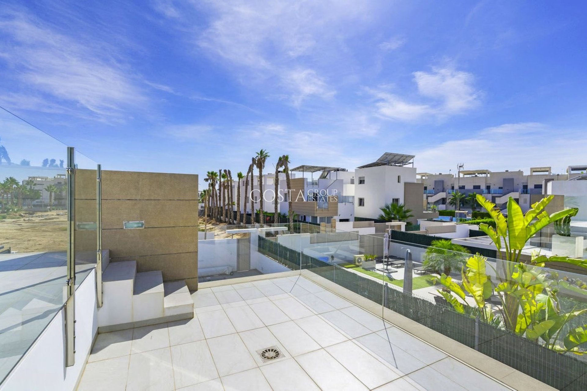 Resale - Villa -
Guardamar del Segura - Guardamar del Segura Centro