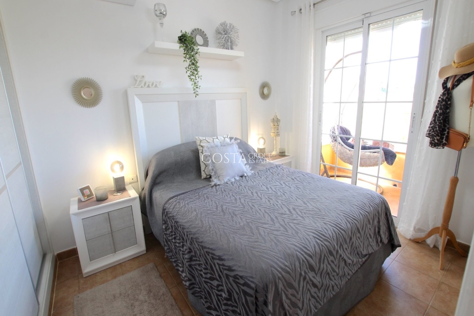 Resale - Villa -
Guardamar del Segura - Guardamar del Segura Centro