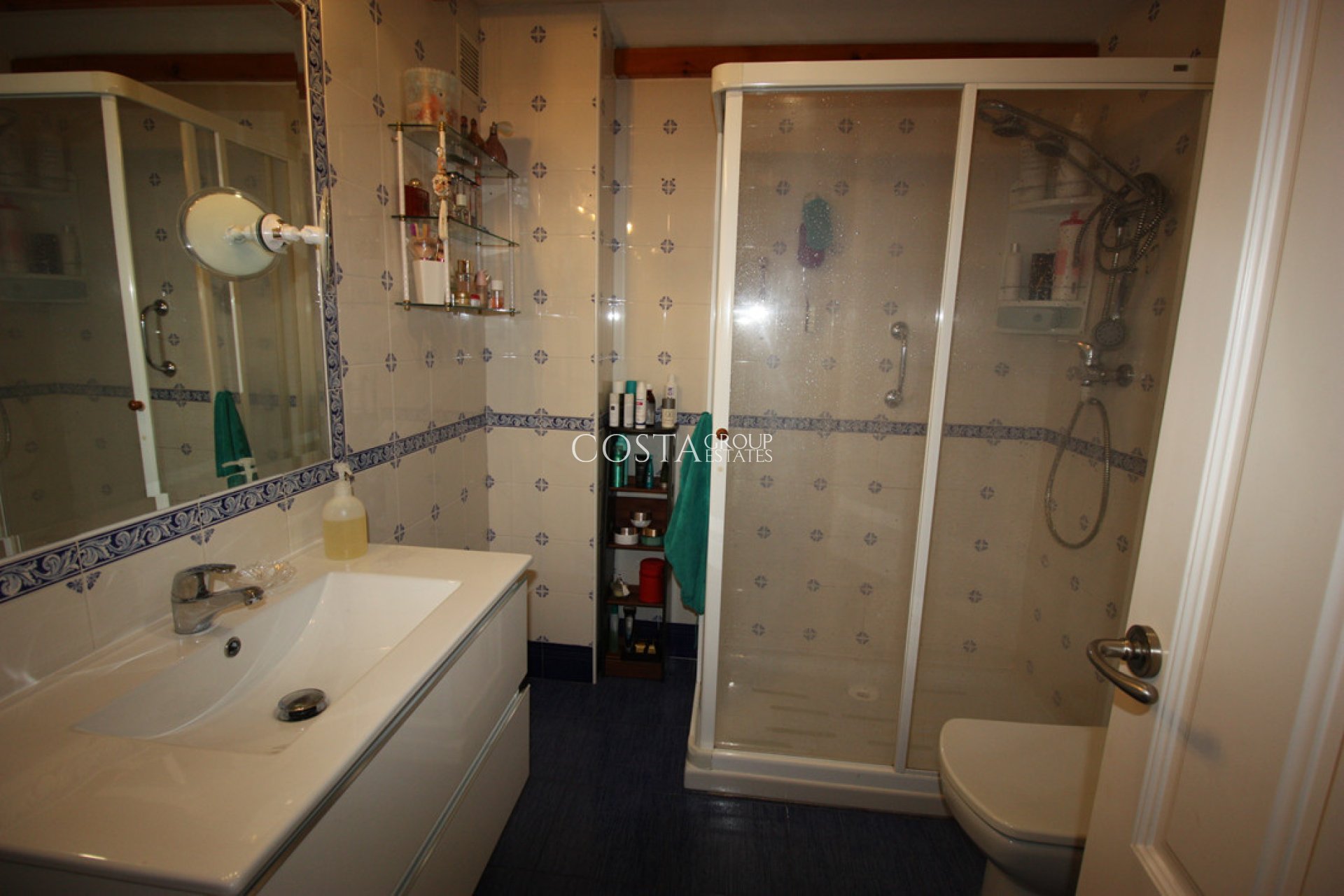 Resale - Villa -
Guardamar del Segura - Guardamar del Segura Centro