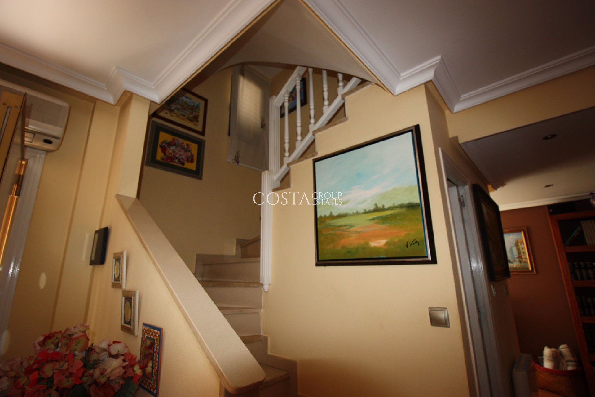 Resale - Villa -
Guardamar del Segura - Guardamar del Segura Centro