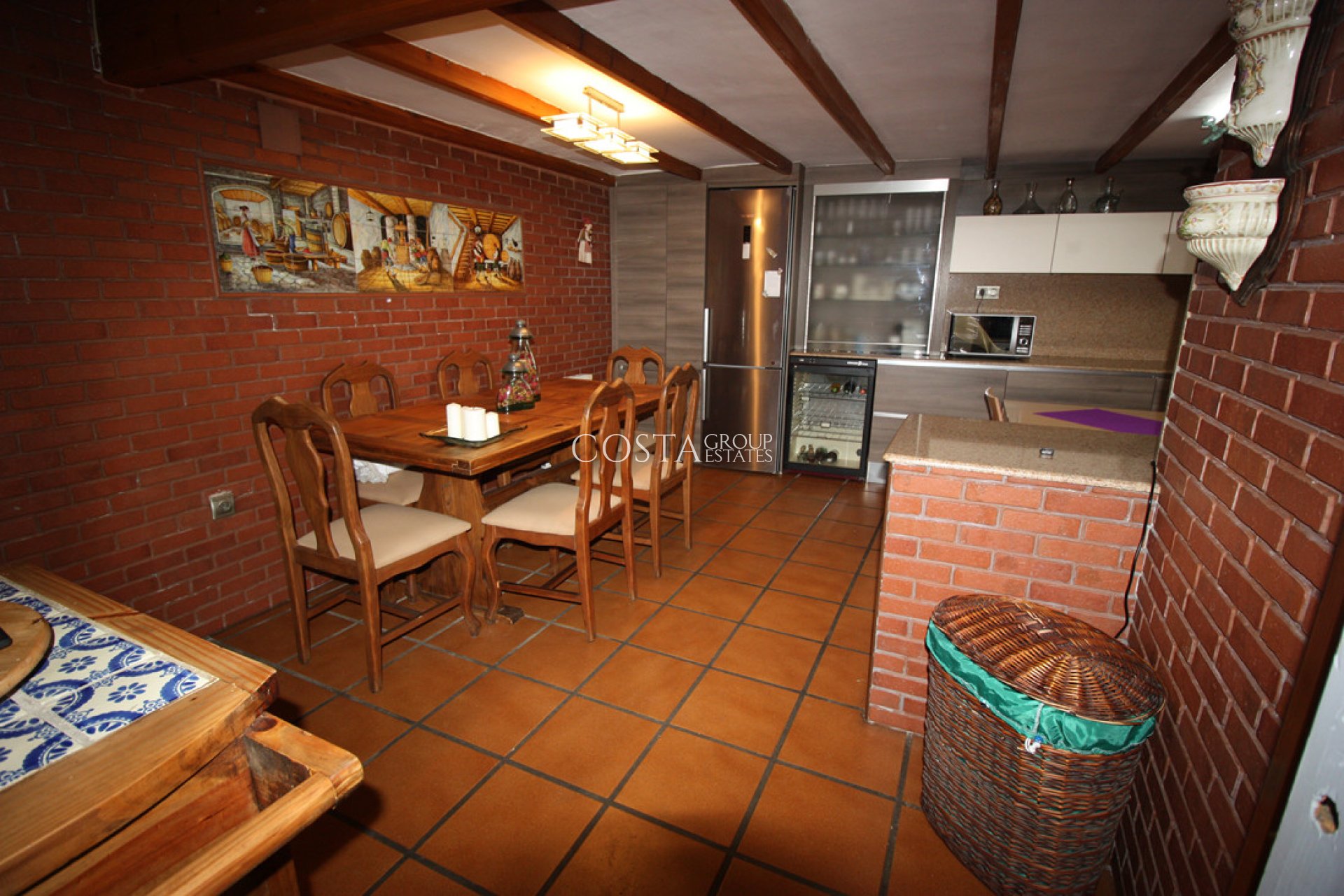 Resale - Villa -
Guardamar del Segura - Guardamar del Segura Centro