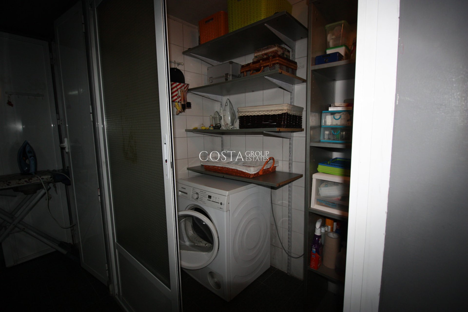 Resale - Villa -
Guardamar del Segura - Guardamar del Segura Centro