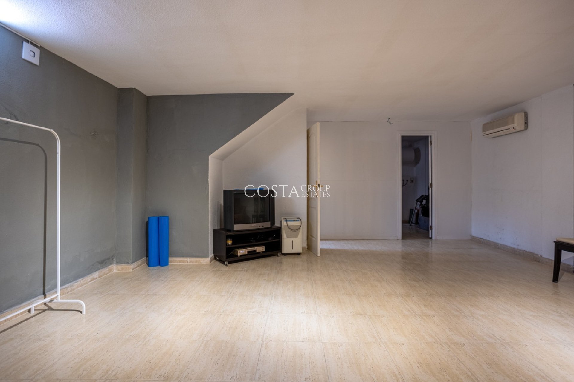 Resale - Villa -
Guardamar del Segura - Guardamar del Segura Centro