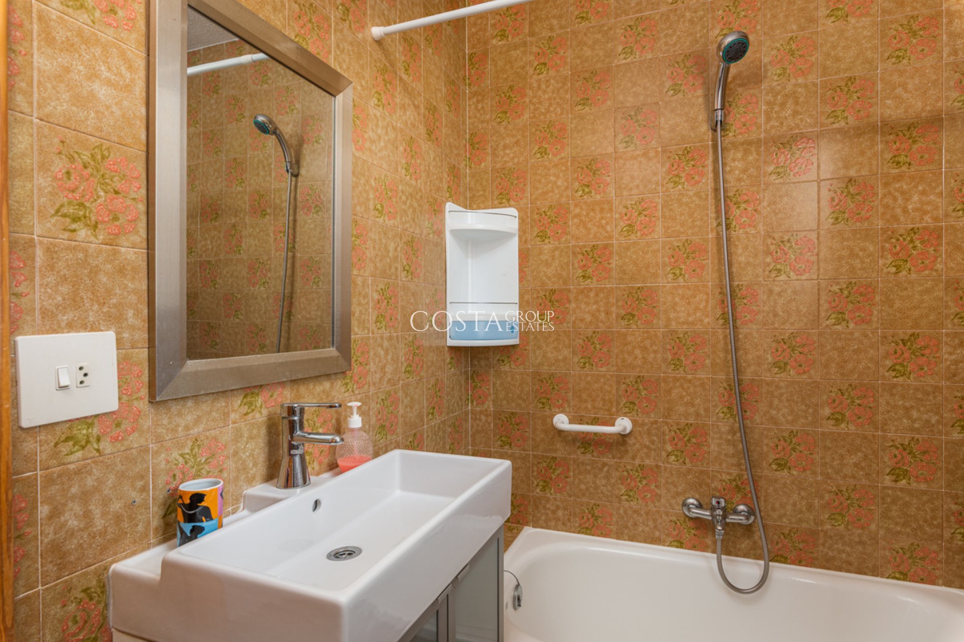 Resale - Villa -
Guardamar del Segura - Guardamar del Segura Centro