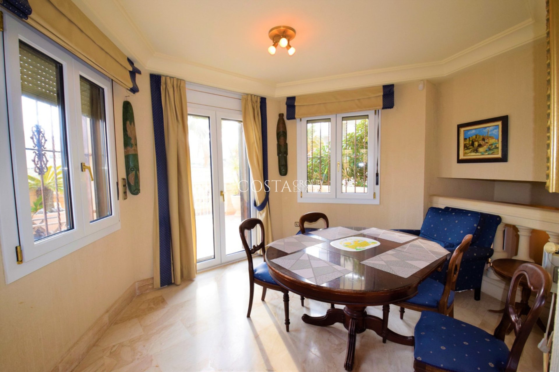 Resale - Villa -
Guardamar del Segura - Guardamar del Segura Centro