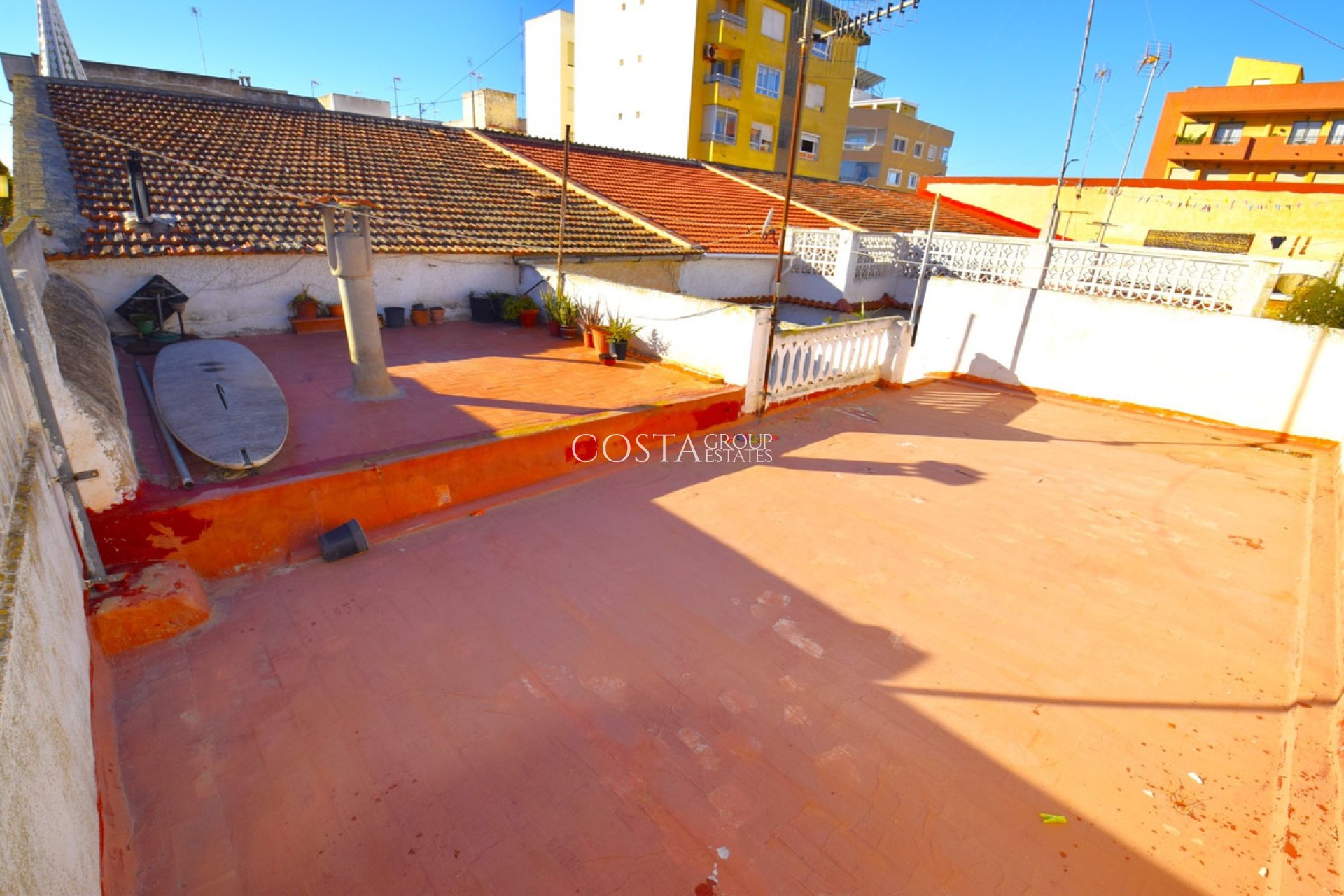 Resale - Villa -
Guardamar del Segura - Guardamar del Segura Centro