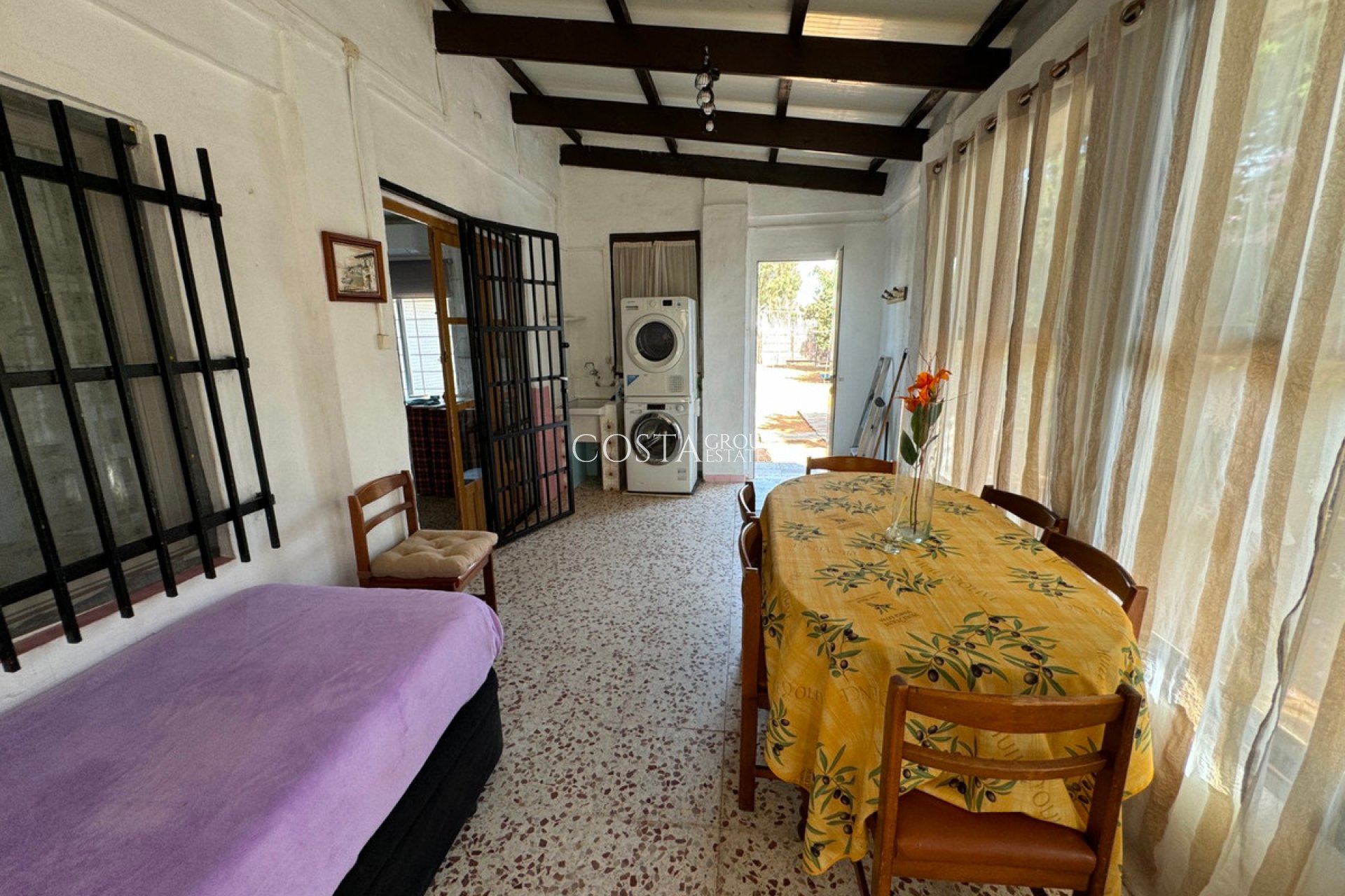 Resale - Villa -
Guardamar del Segura - Guardamar del Segura Centro