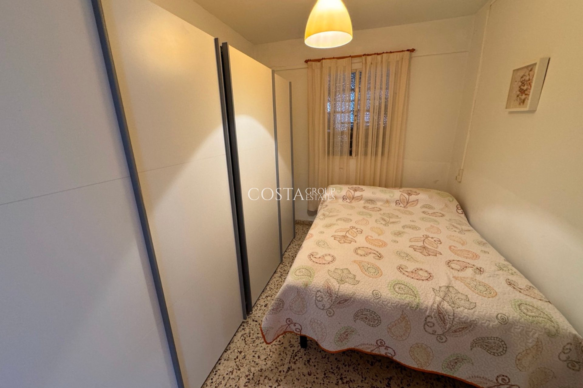 Resale - Villa -
Guardamar del Segura - Guardamar del Segura Centro