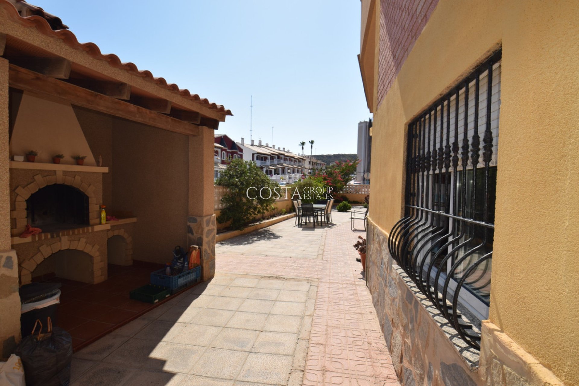 Resale - Villa -
Guardamar del Segura - Guardamar del Segura Centro