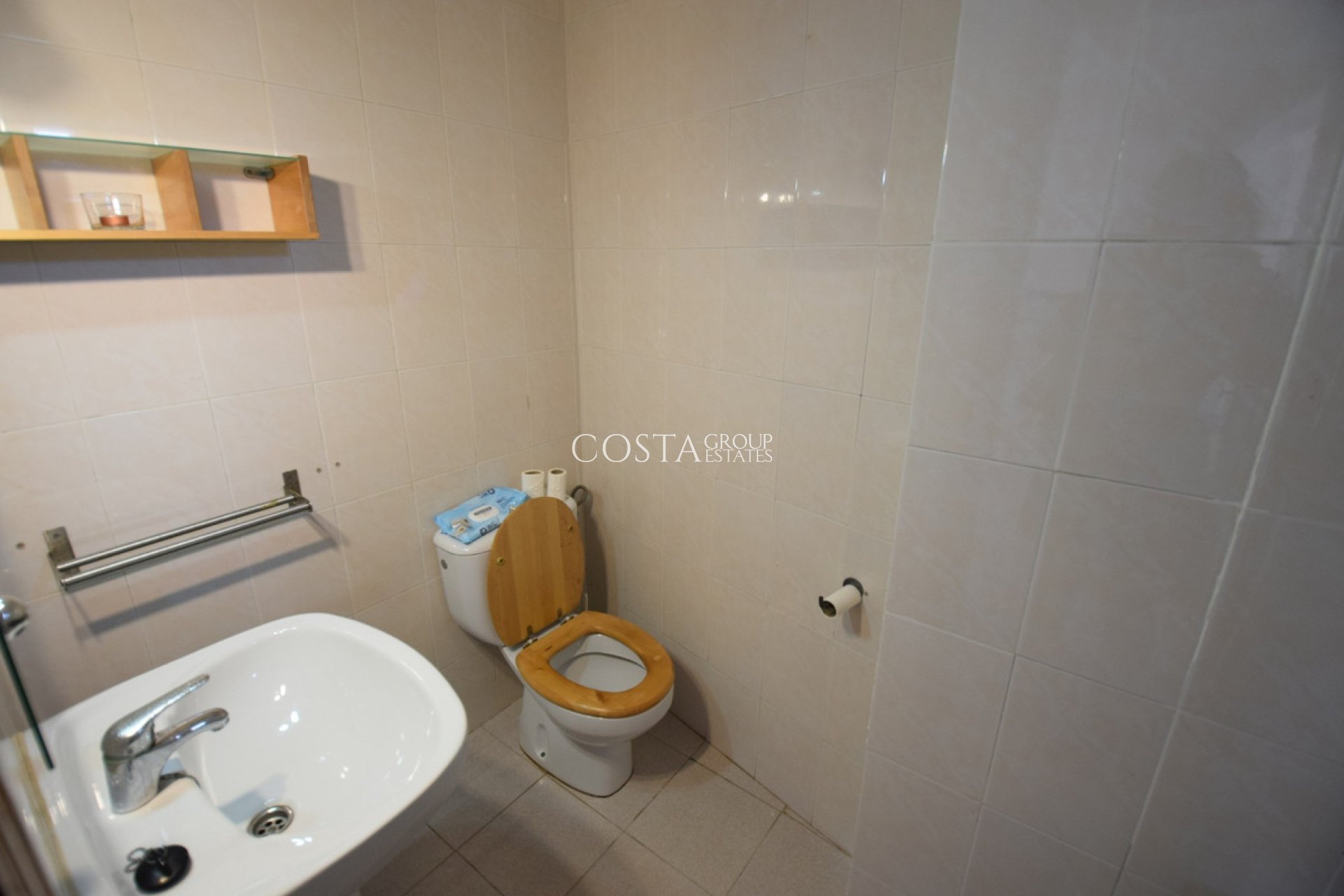 Resale - Villa -
Guardamar del Segura - Guardamar del Segura Centro