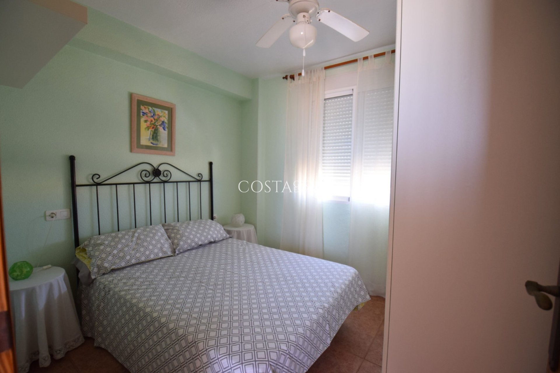 Resale - Villa -
Guardamar del Segura - Guardamar del Segura Centro