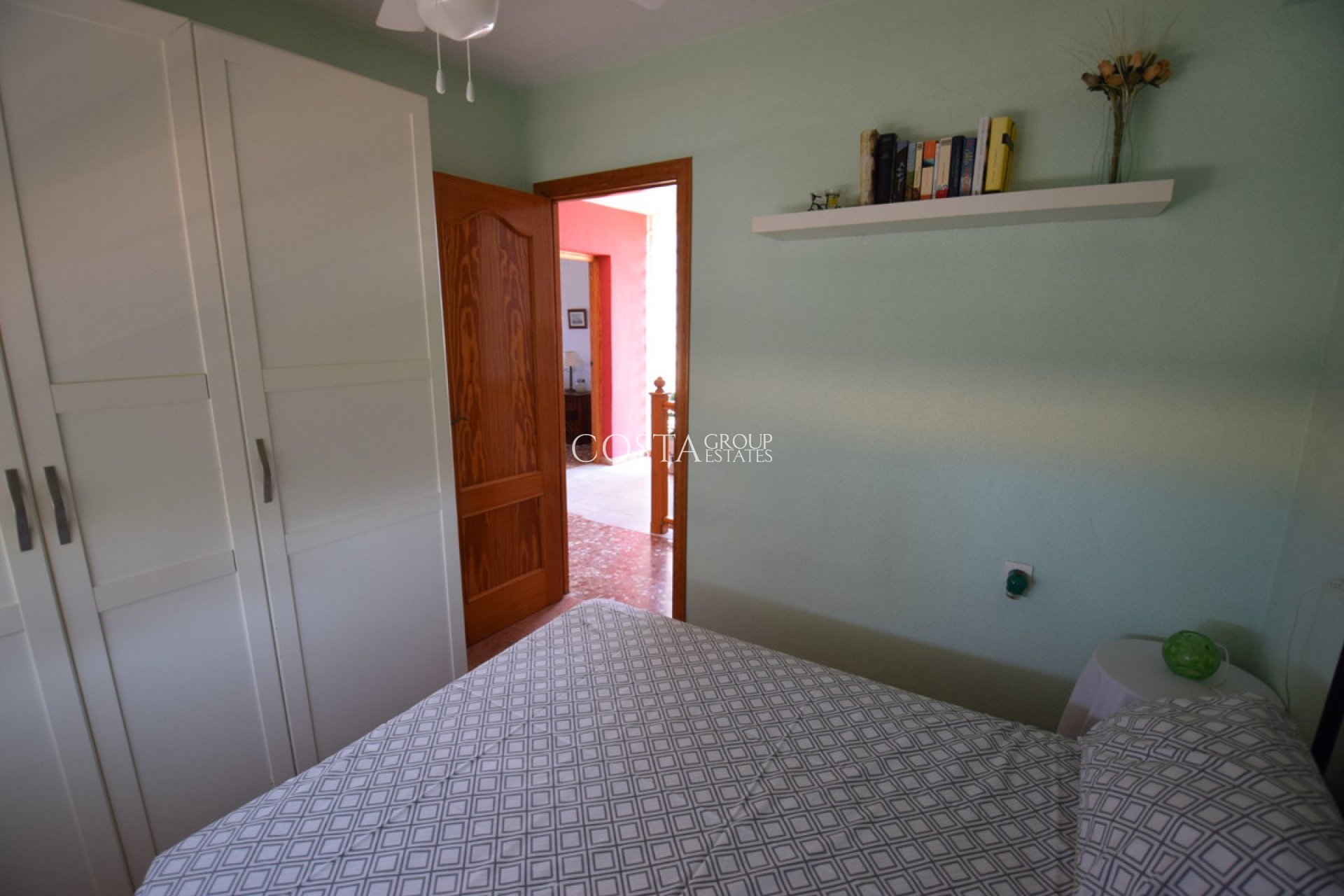 Resale - Villa -
Guardamar del Segura - Guardamar del Segura Centro