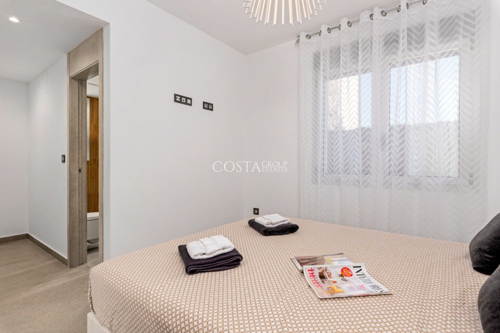 Resale - Villa -
Guardamar del Segura - Guardamar del Segura Centro