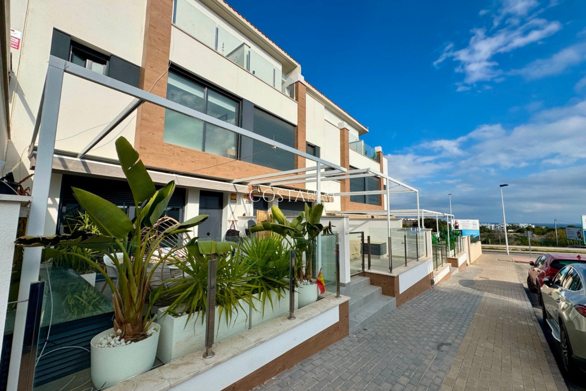 Resale - Villa -
Guardamar del Segura - Guardamar del Segura Centro