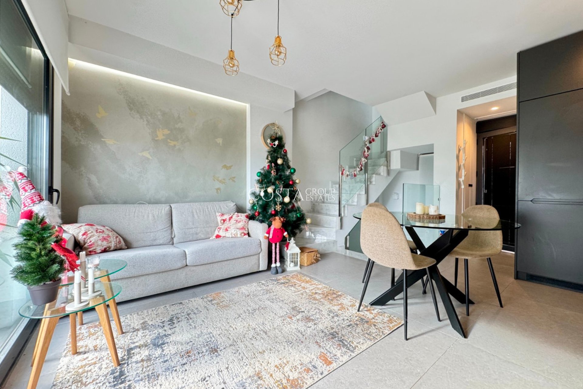 Resale - Villa -
Guardamar del Segura - Guardamar del Segura Centro