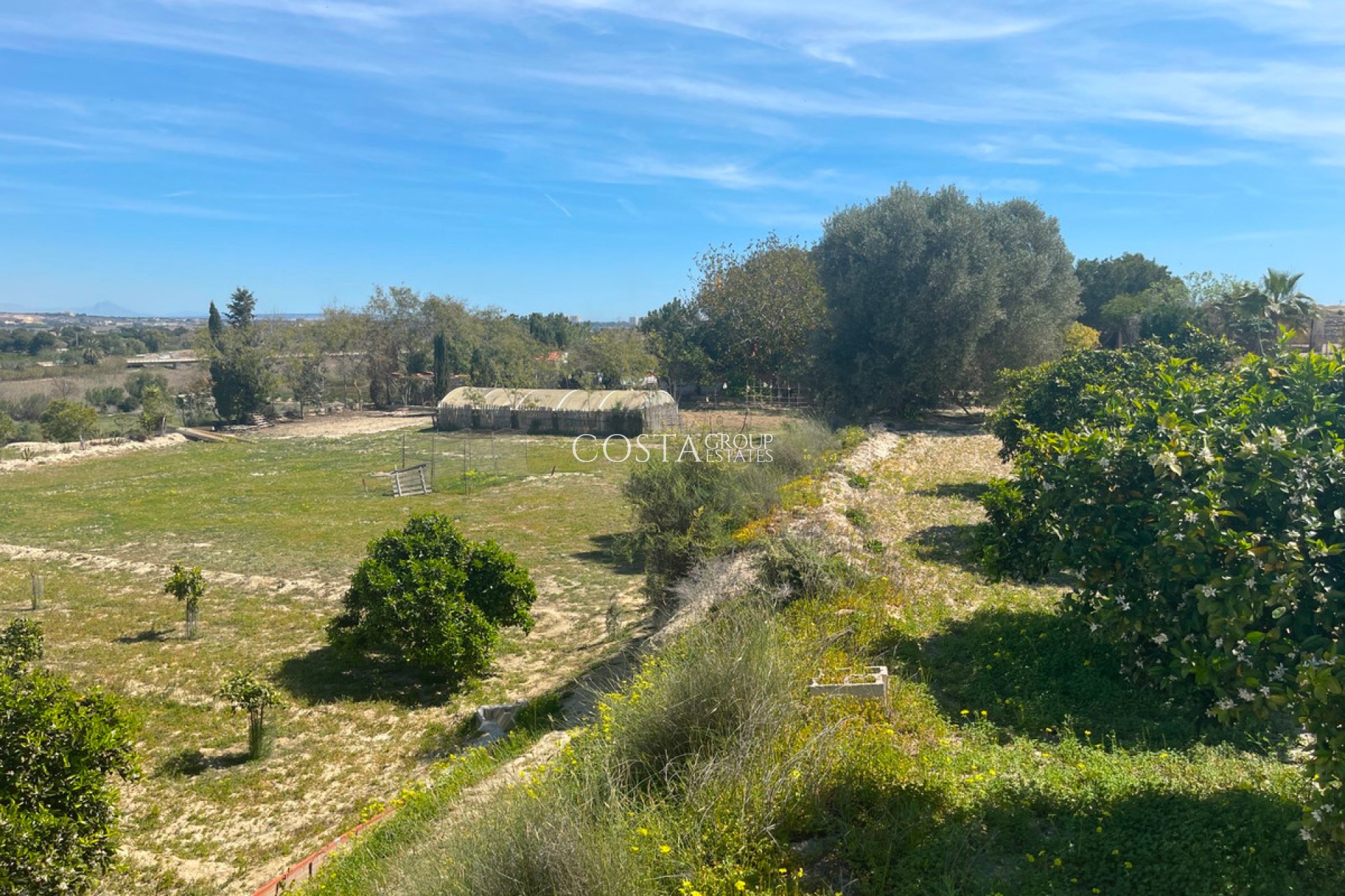 Resale - Villa -
Guardamar del Segura - Guardamar del Segura Centro