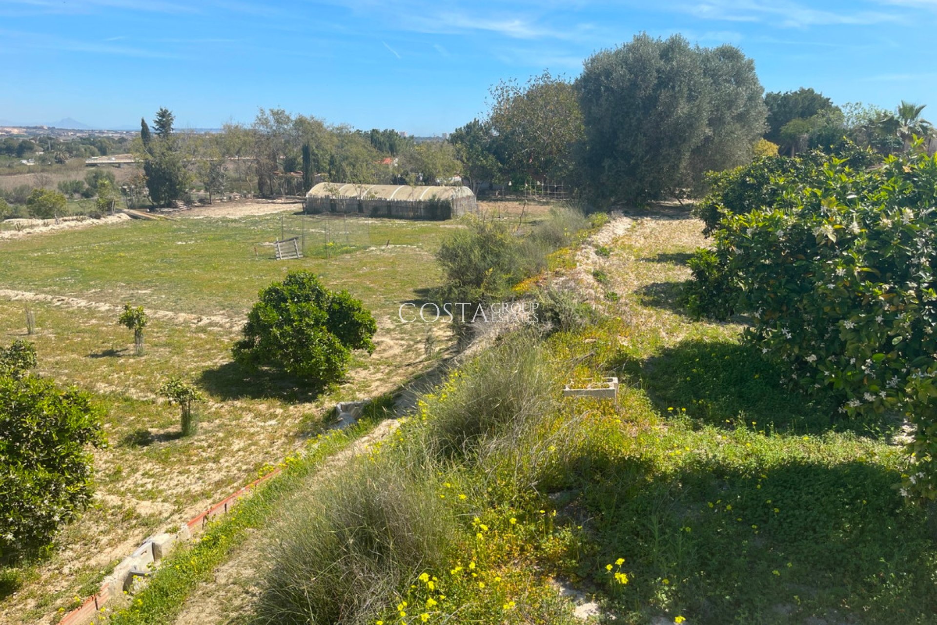 Resale - Villa -
Guardamar del Segura - Guardamar del Segura Centro