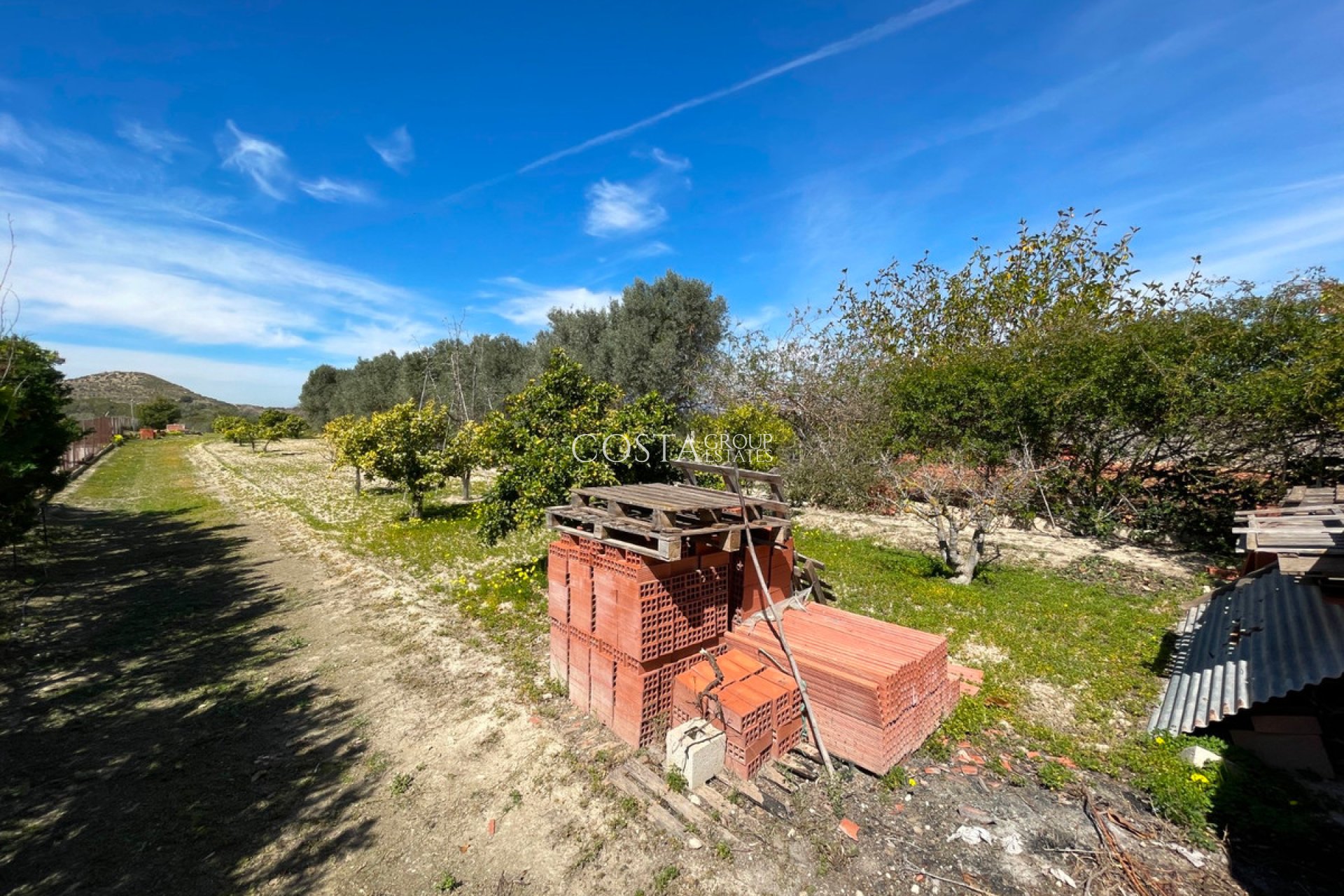 Resale - Villa -
Guardamar del Segura - Guardamar del Segura Centro