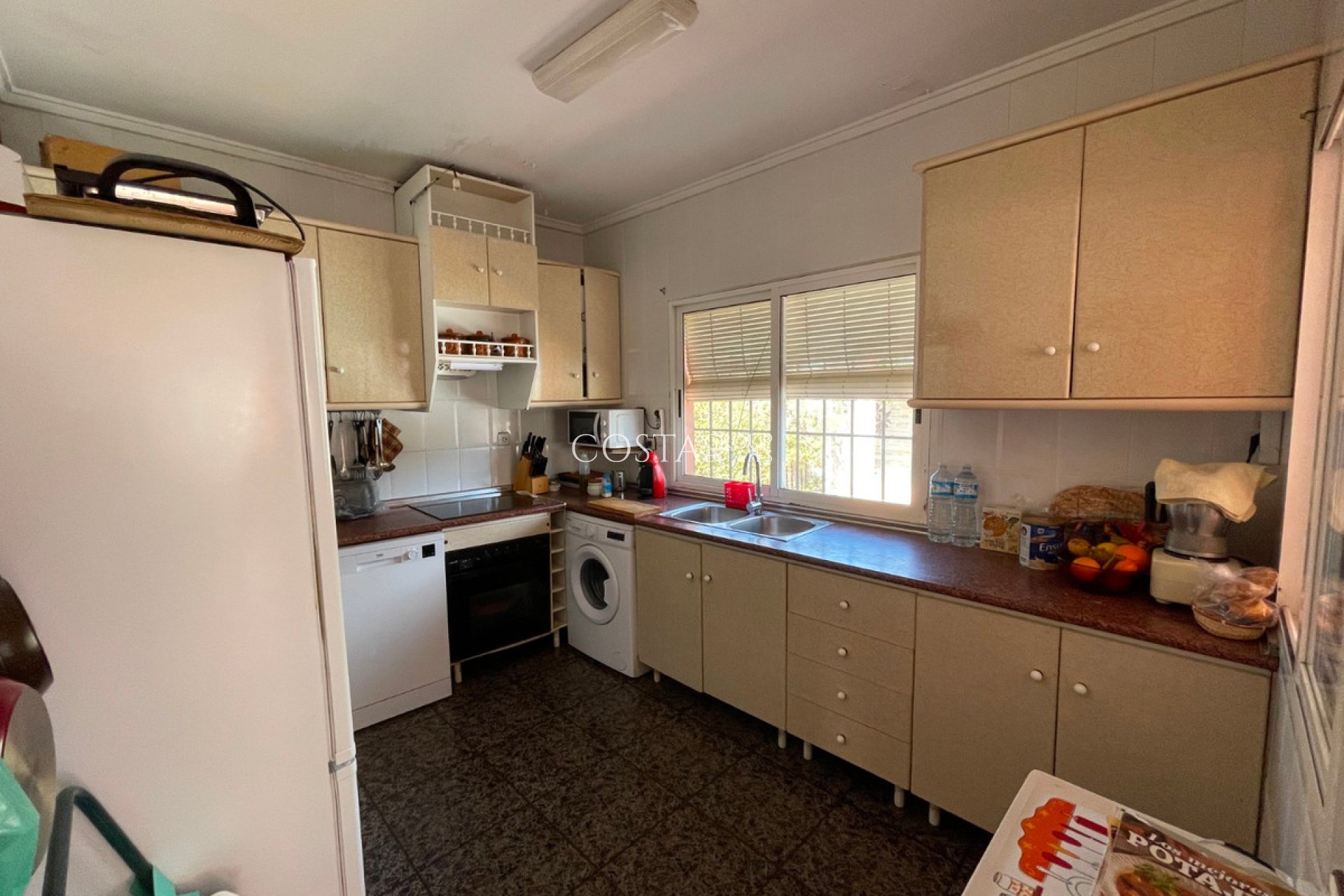 Resale - Villa -
Guardamar del Segura - Guardamar del Segura Centro