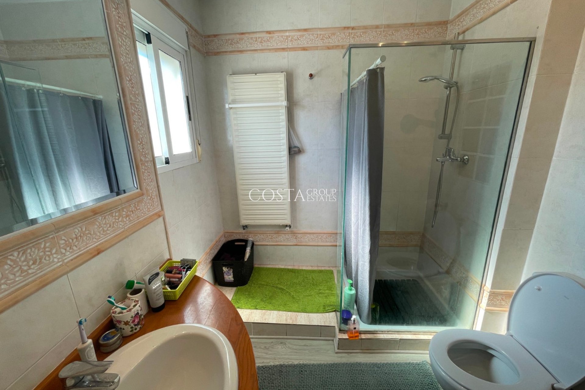 Resale - Villa -
Guardamar del Segura - Guardamar del Segura Centro