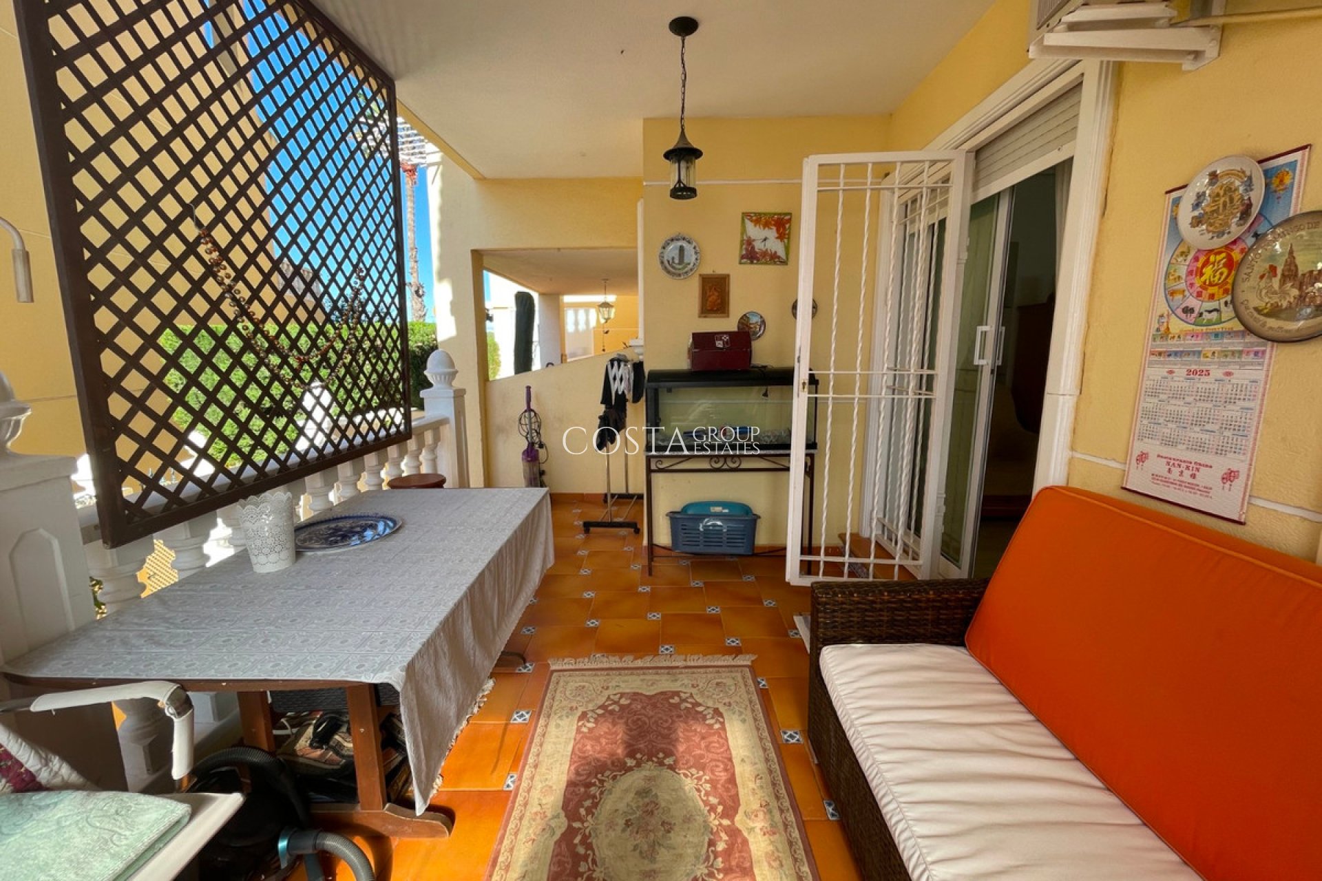 Resale - Villa -
Guardamar del Segura - Guardamar del Segura Centro