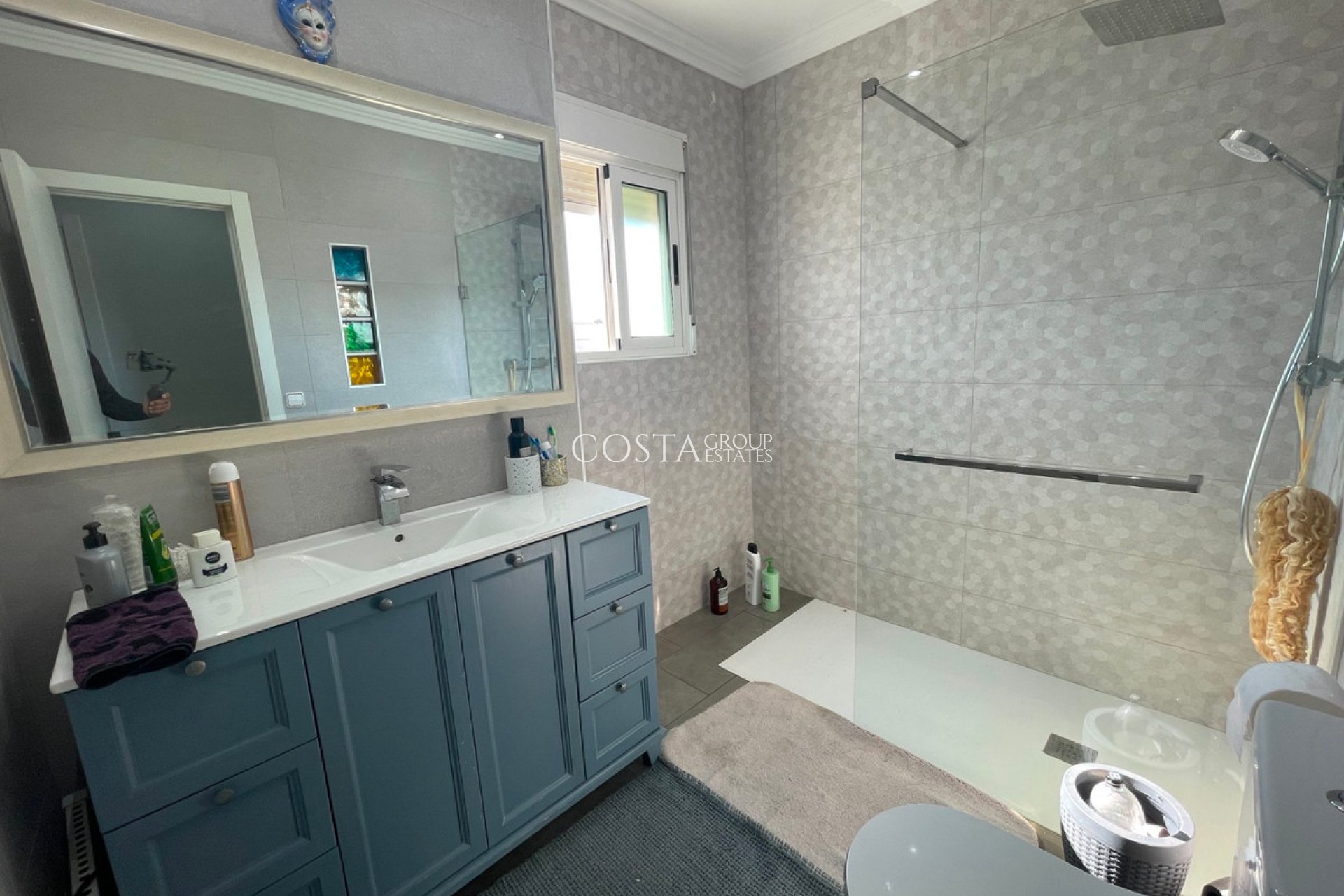 Resale - Villa -
Guardamar del Segura - Guardamar del Segura Centro