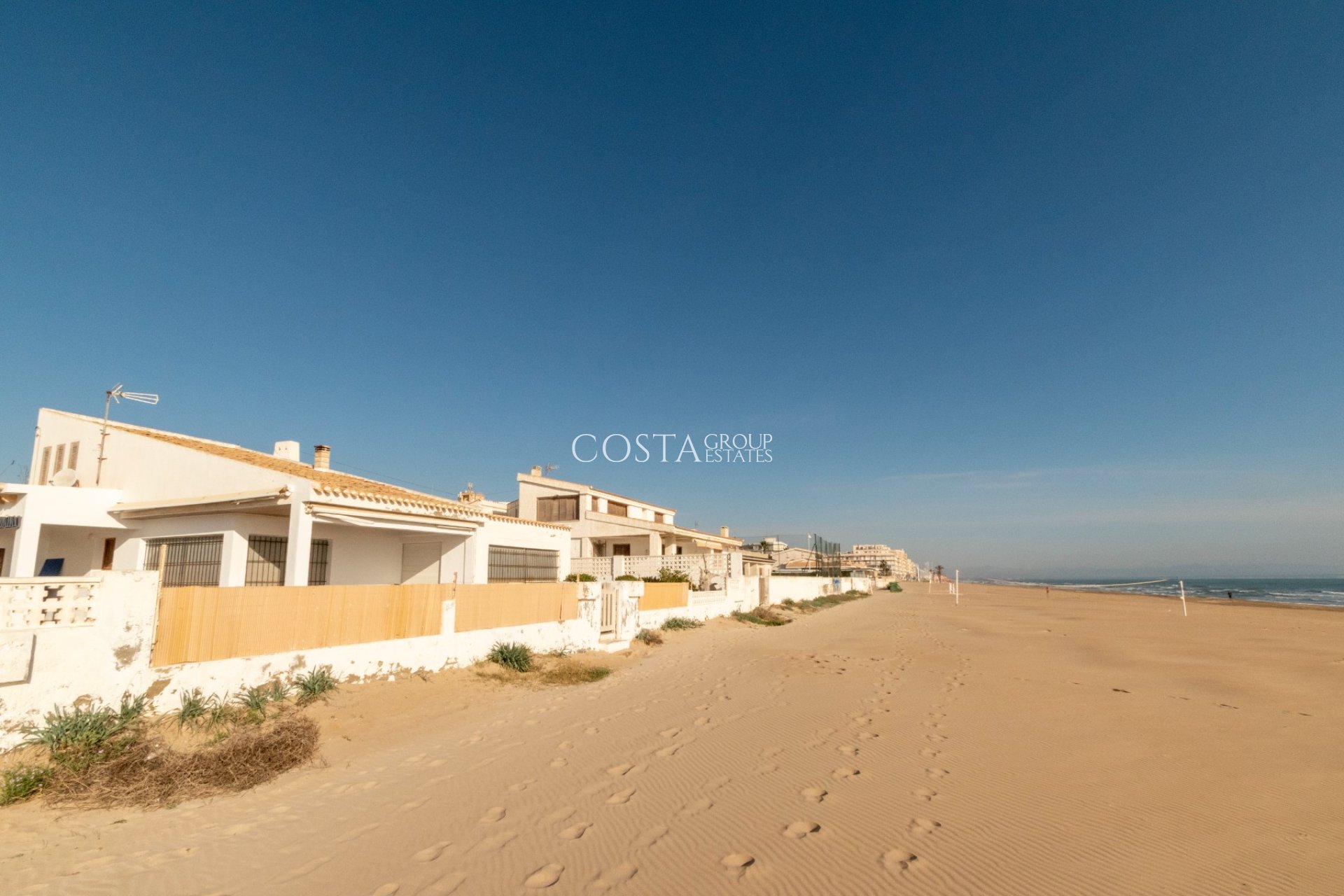 Resale - Villa -
Guardamar del Segura