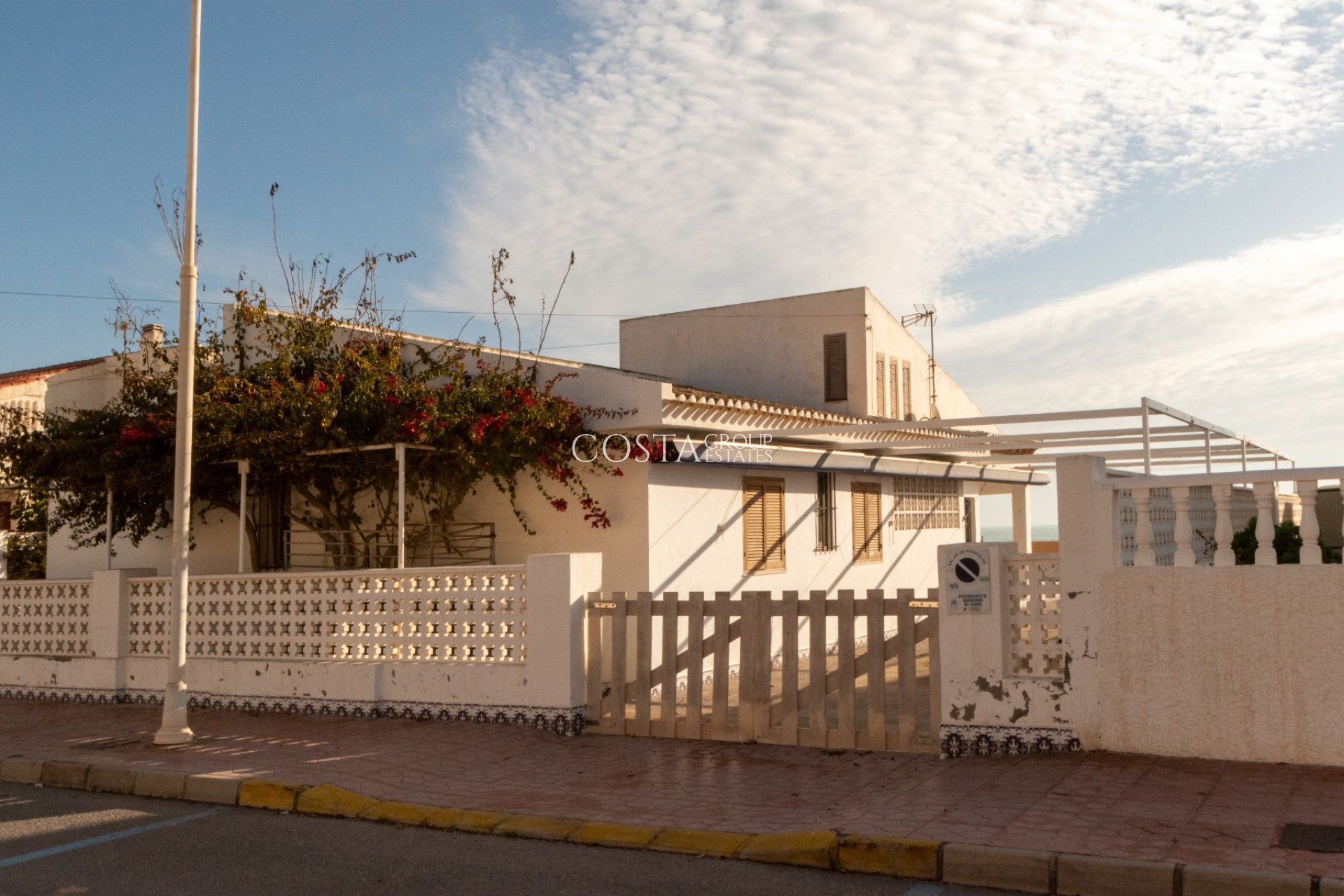 Resale - Villa -
Guardamar del Segura