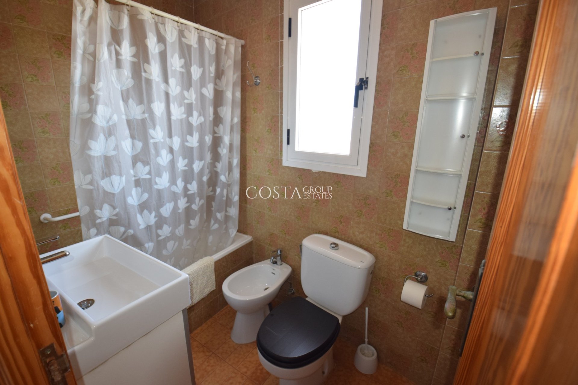 Resale - Villa -
Guardamar del Segura