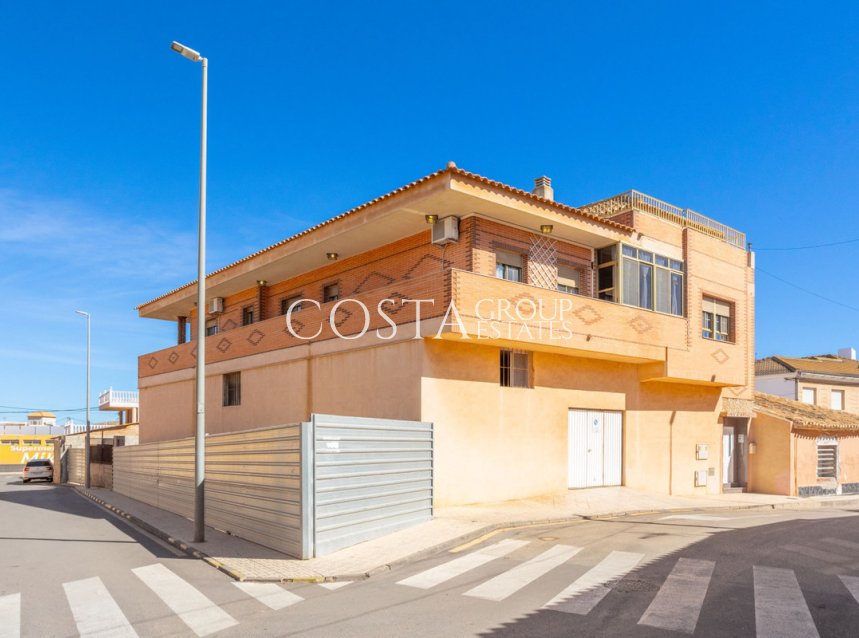 Resale - Villa -
La Union - La Union Centro