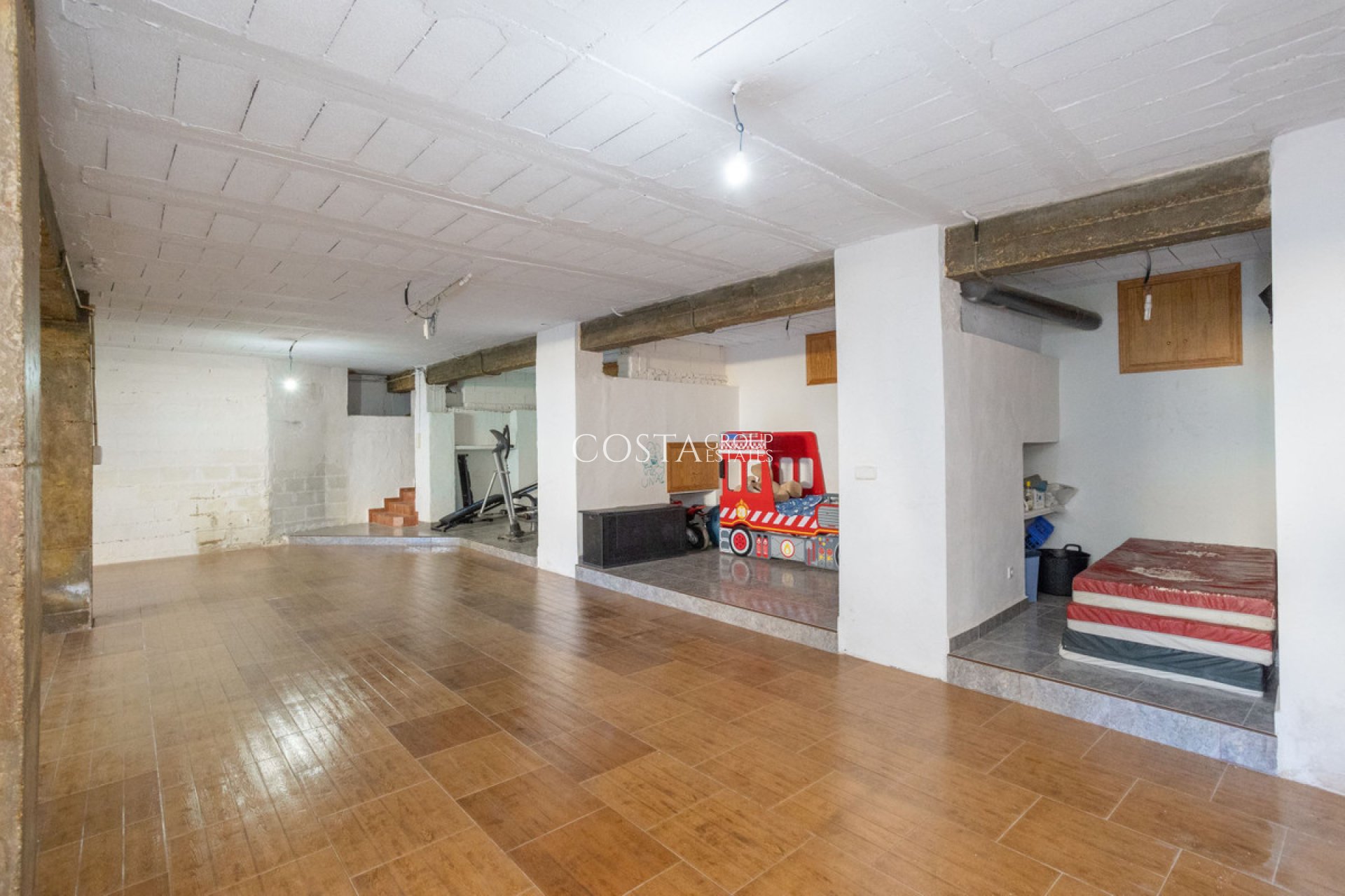 Resale - Villa -
La Union - La Union Centro