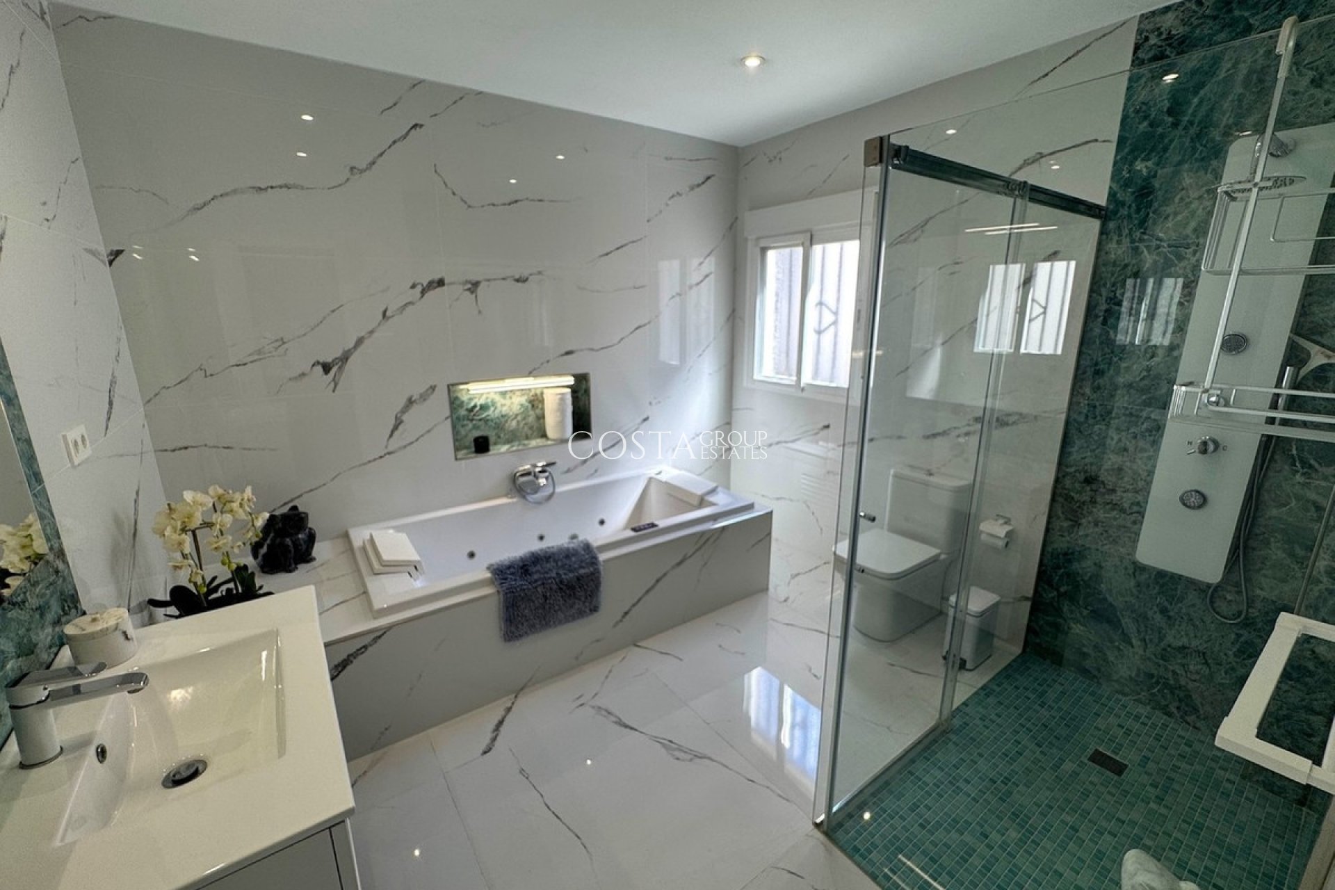 Resale - Villa -
Lorca - Almendricos