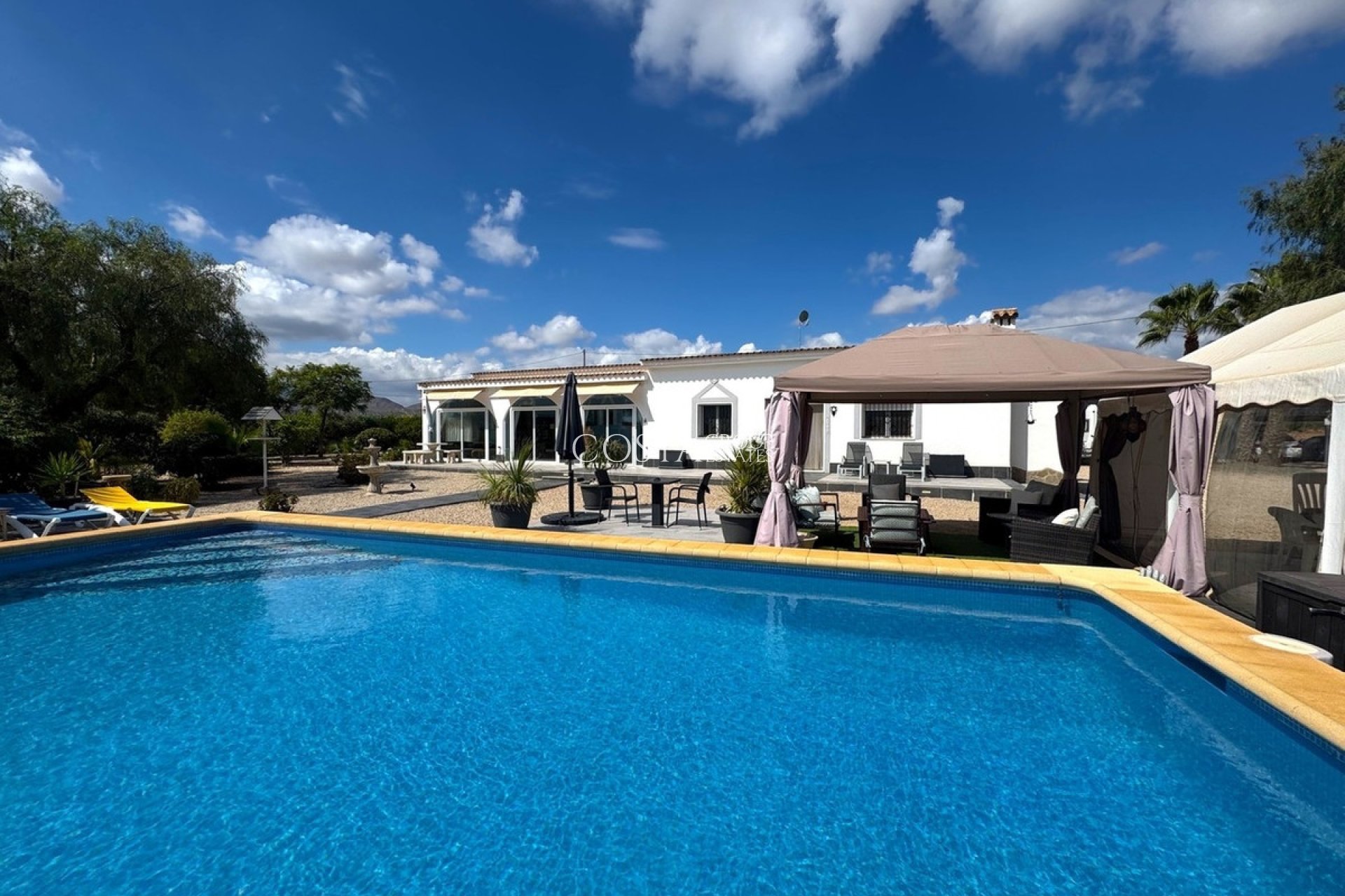 Resale - Villa -
Lorca - Almendricos