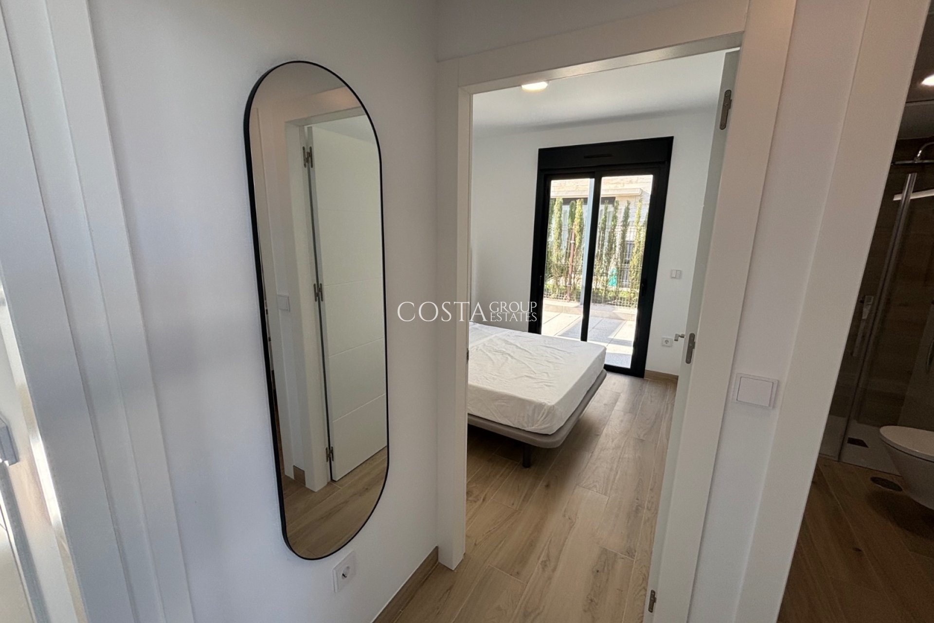 Resale - Villa -
Los Alcazares - Roda