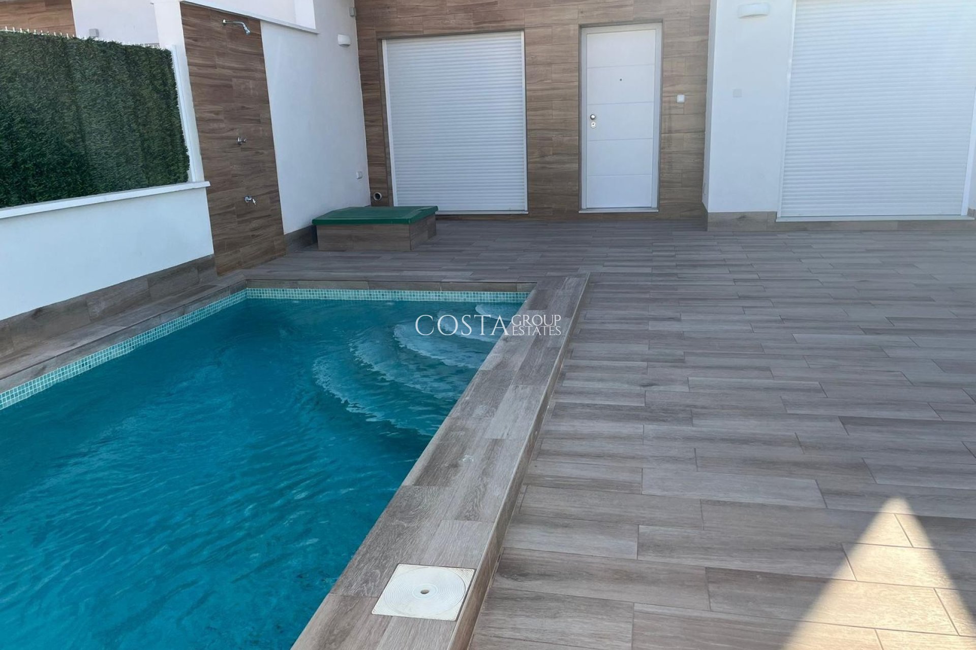 Resale - Villa -
Los Alcazares