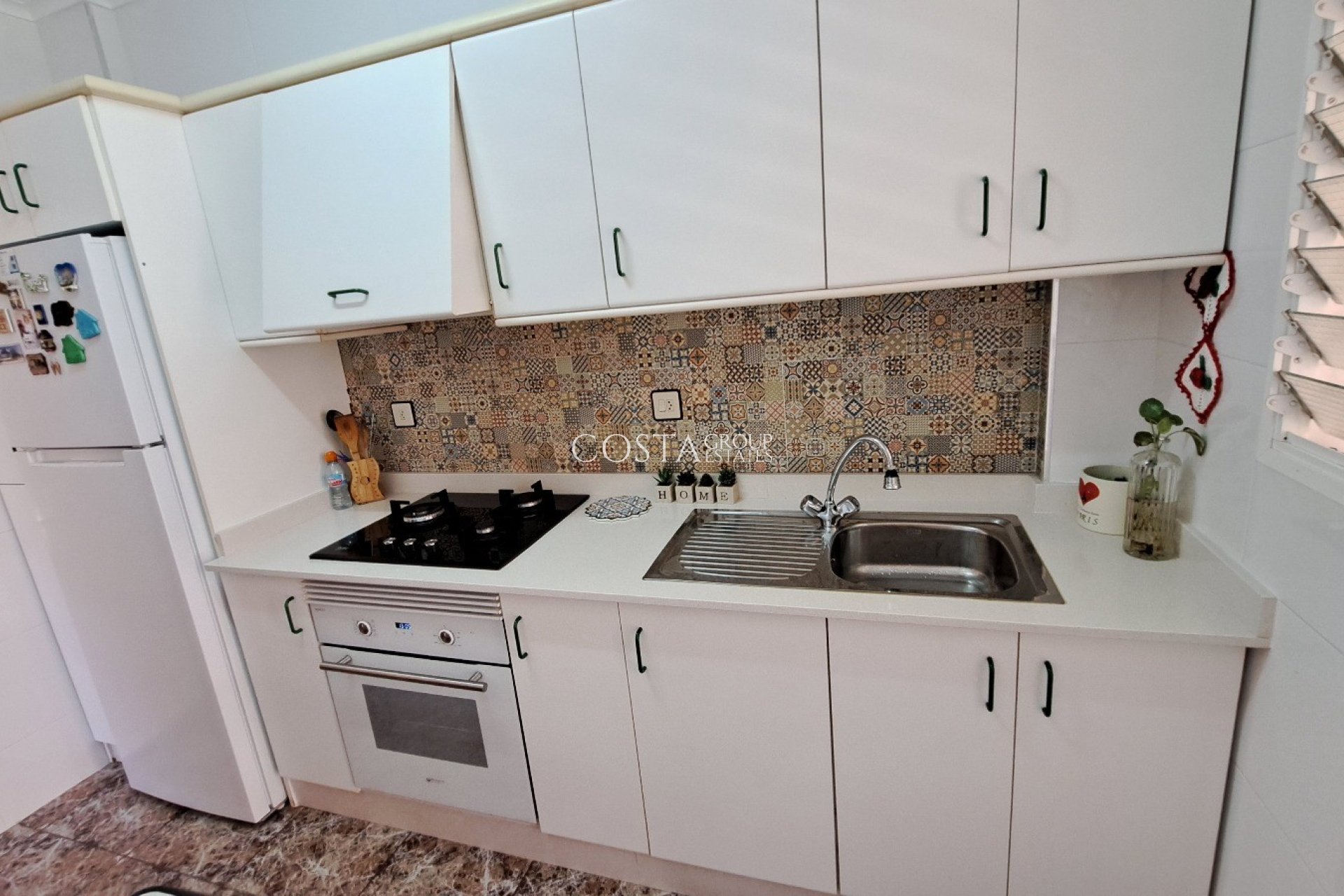 Resale - Villa -
Los Alcazares