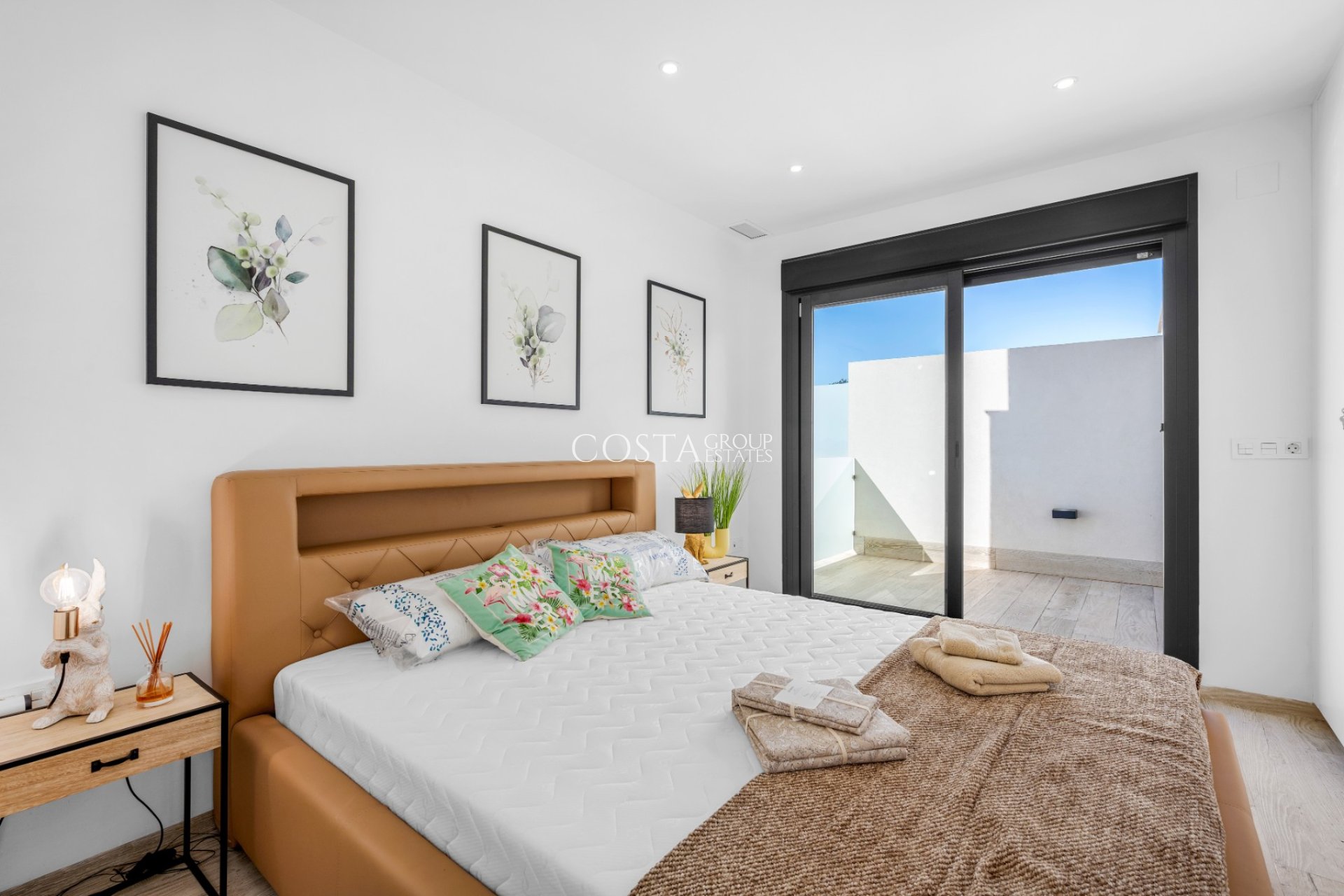 Resale - Villa -
Los Alcazares