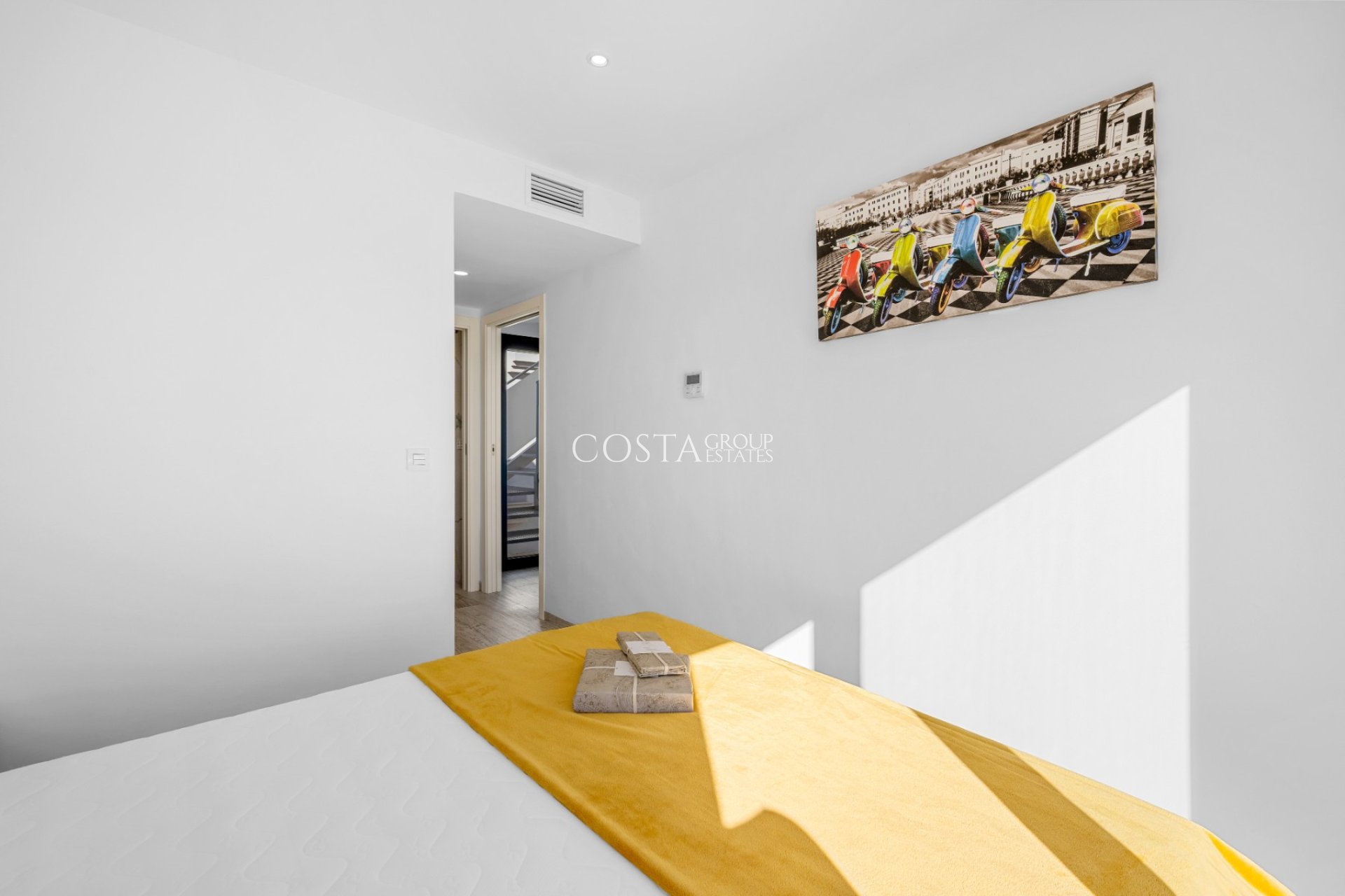 Resale - Villa -
Los Alcazares