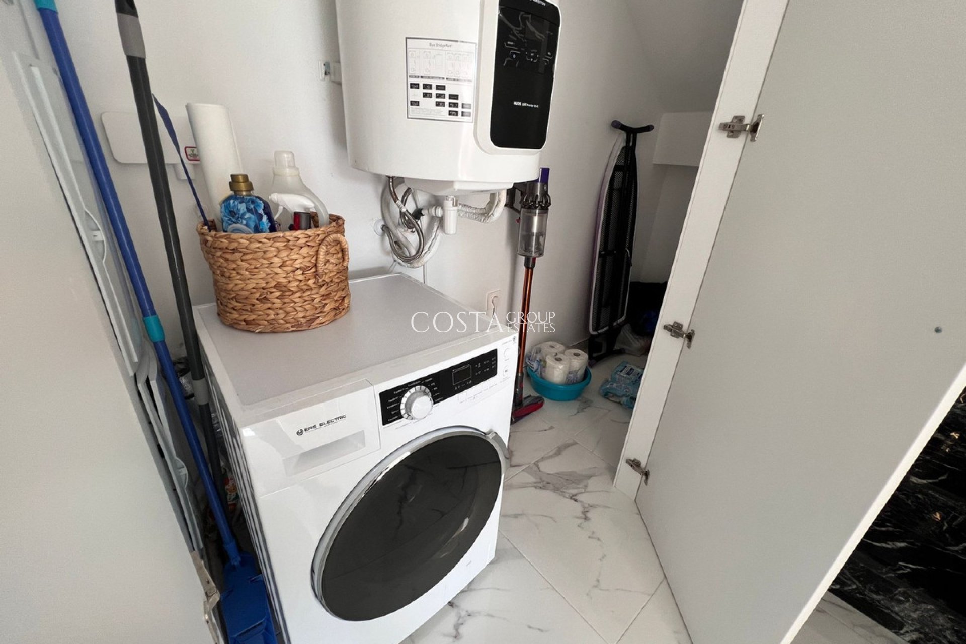 Resale - Villa -
Los Montesinos - Los Montesinos Centro